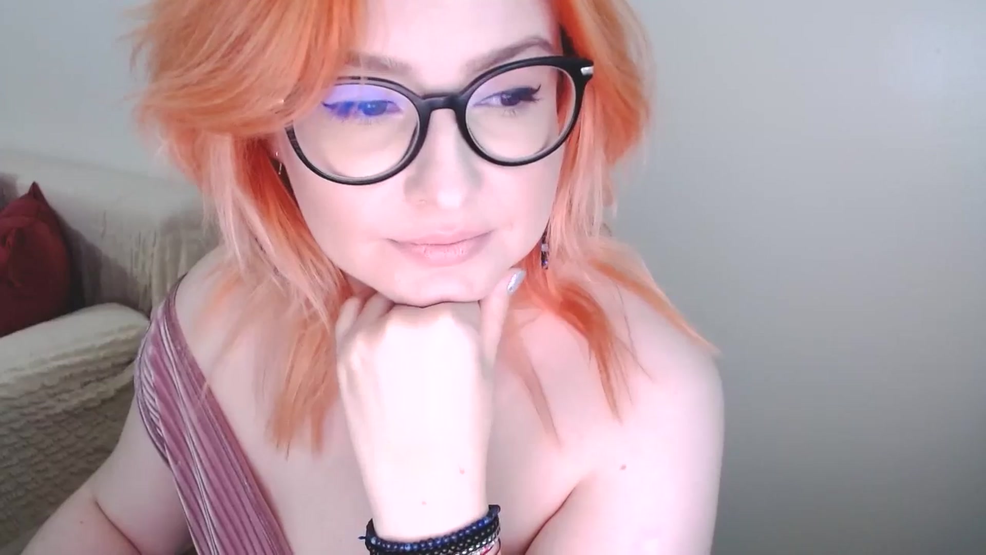 Gallery image thumbnail from EvaStar19's myfreecams stream on, 11/17/2024, 13:47 image 11 of 20