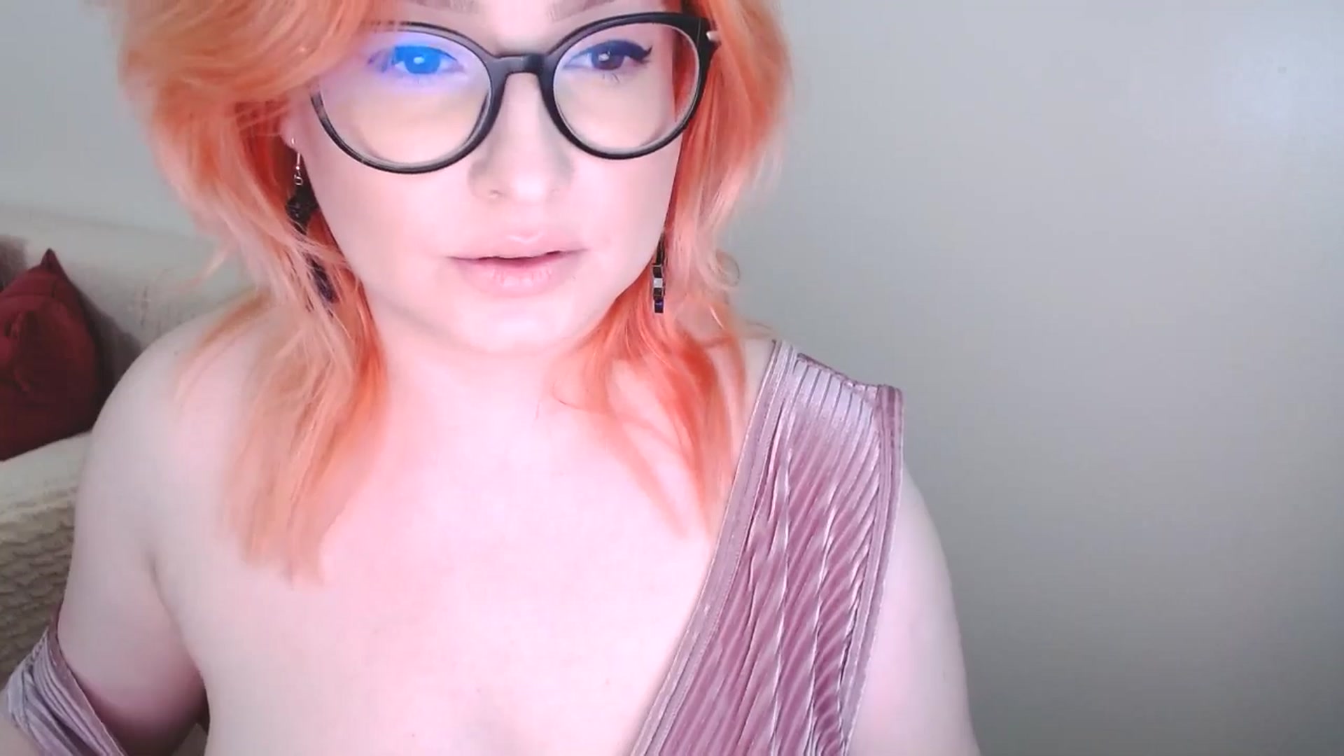 Gallery image thumbnail from EvaStar19's myfreecams stream on, 11/17/2024, 13:47 image 17 of 20