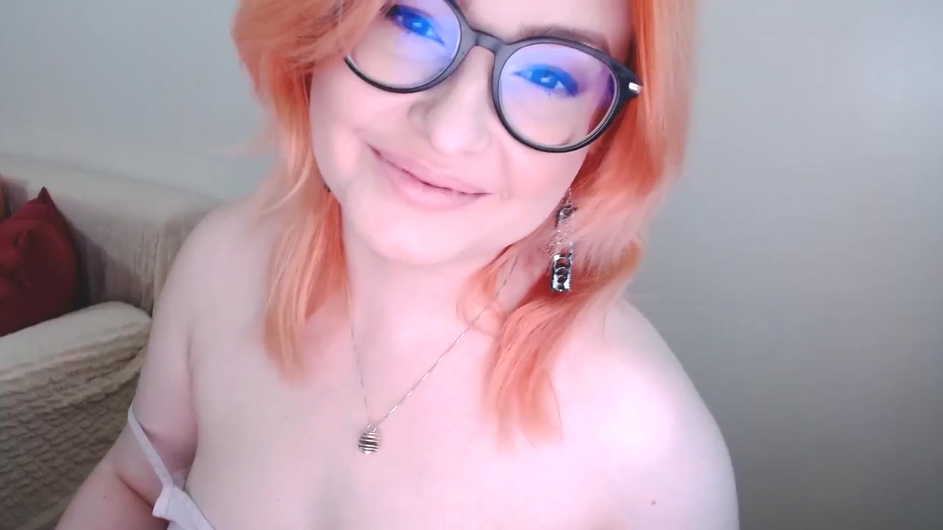 Gallery image thumbnail from EvaStar19's myfreecams stream on, 11/24/2024, 12:33 image 14 of 20