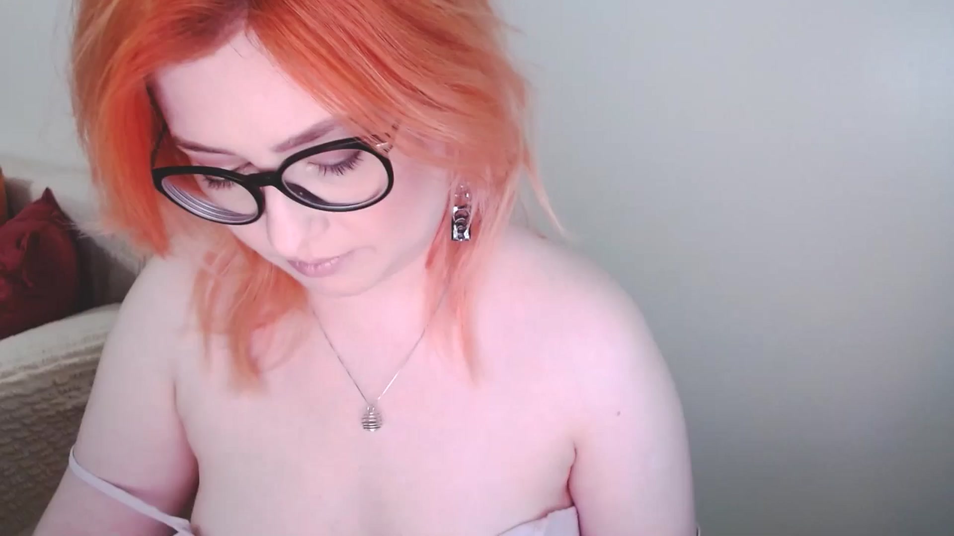 Gallery image thumbnail from EvaStar19's myfreecams stream on, 11/24/2024, 14:15 image 14 of 20