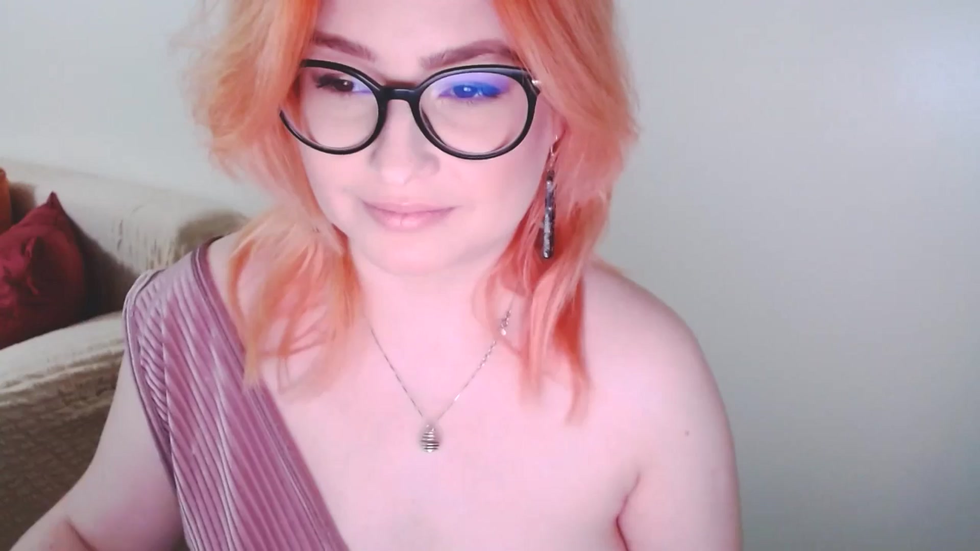 Gallery image thumbnail from EvaStar19's myfreecams stream on, 11/24/2024, 16:14 image 14 of 20