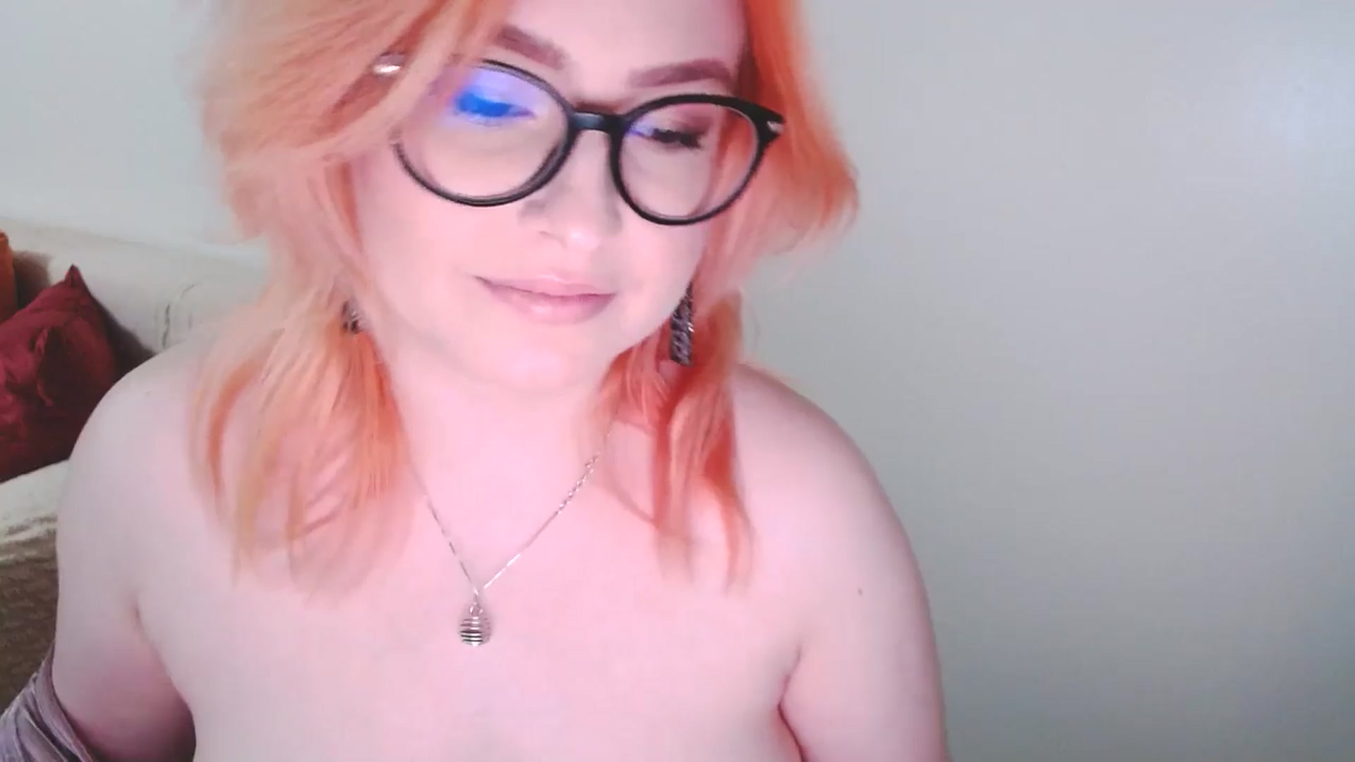 Gallery image thumbnail from EvaStar19's myfreecams stream on, 11/24/2024, 16:14 image 15 of 20