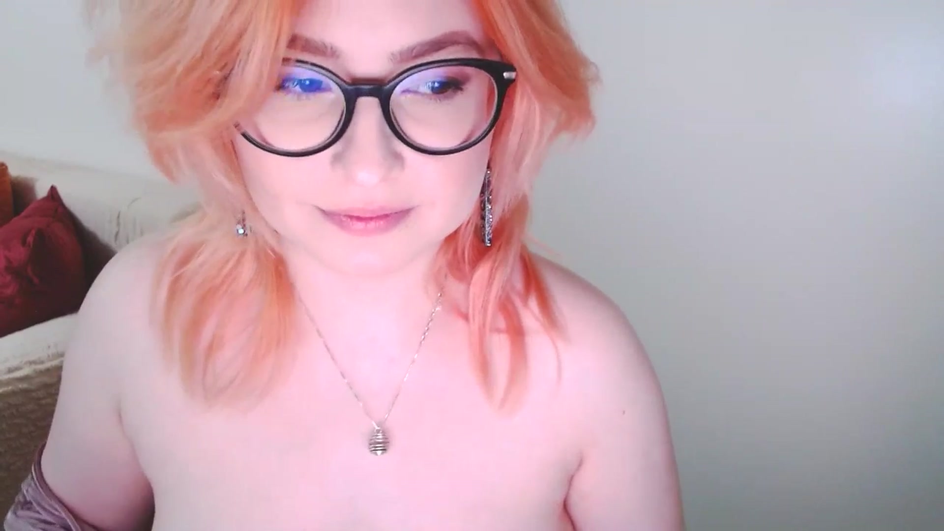 Gallery image thumbnail from EvaStar19's myfreecams stream on, 11/24/2024, 16:14 image 18 of 20
