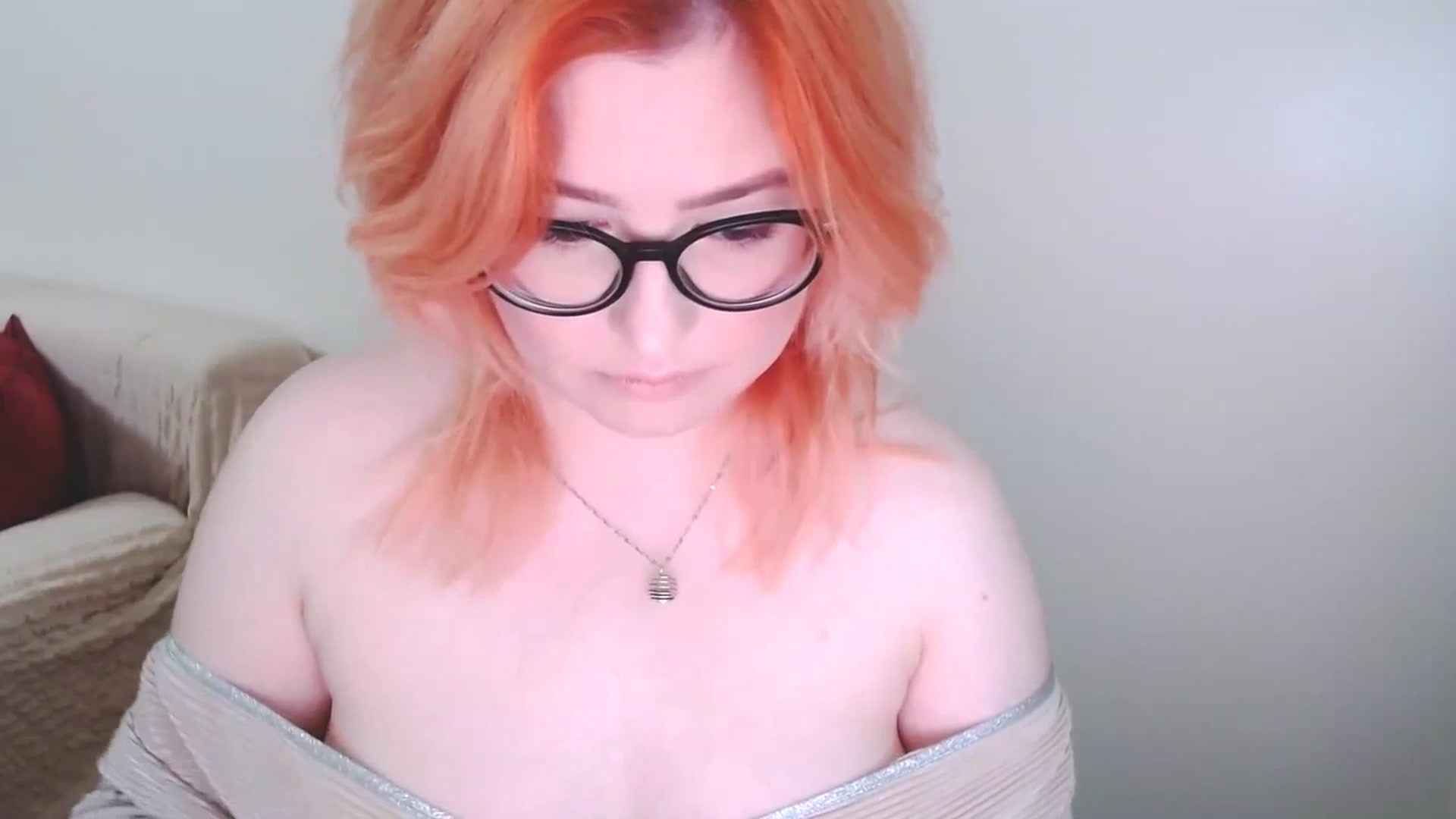 Gallery image thumbnail from EvaStar19's myfreecams stream on, 11/28/2024, 08:17 image 9 of 20