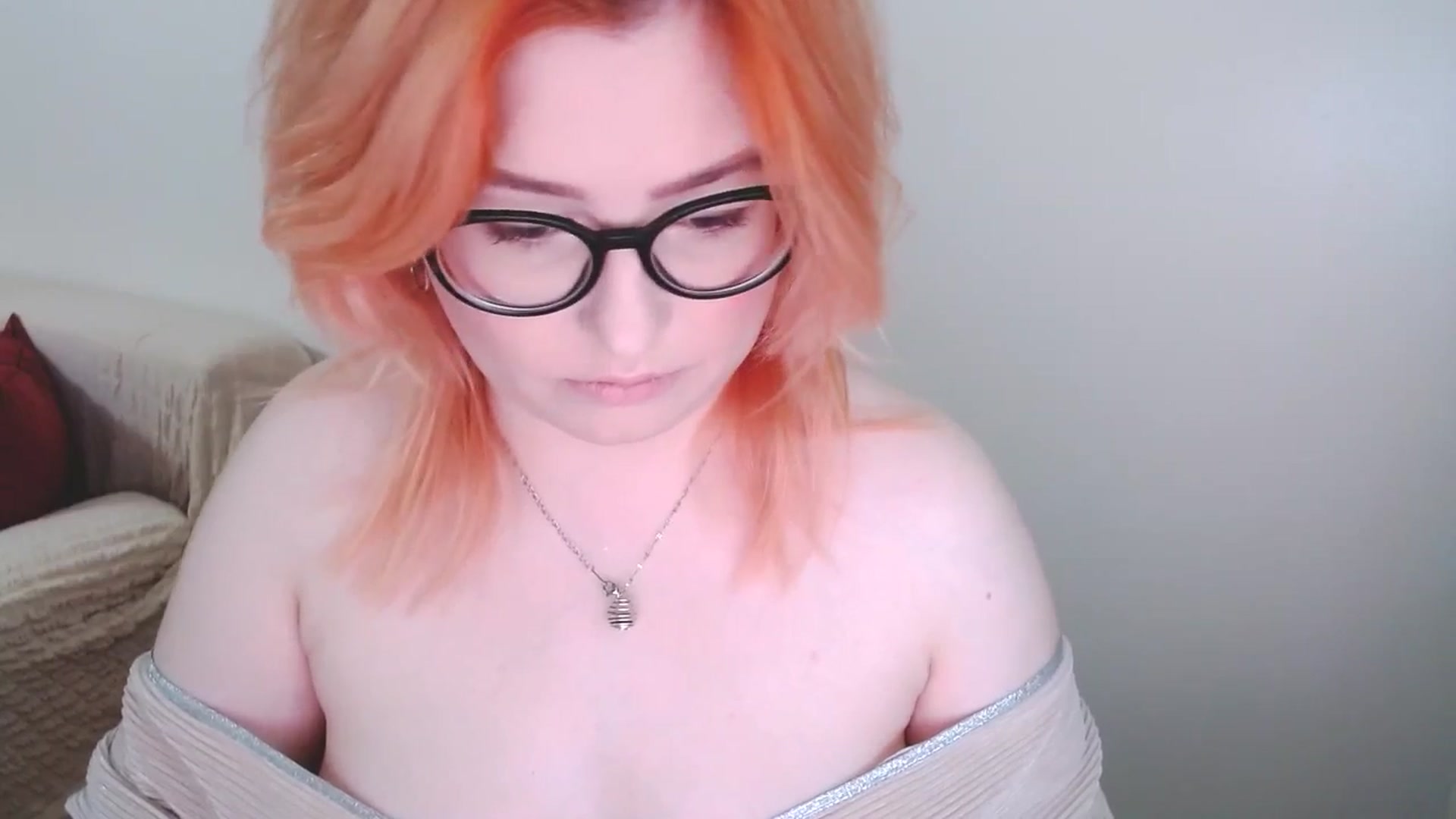 Gallery image thumbnail from EvaStar19's myfreecams stream on, 11/28/2024, 08:17 image 18 of 20