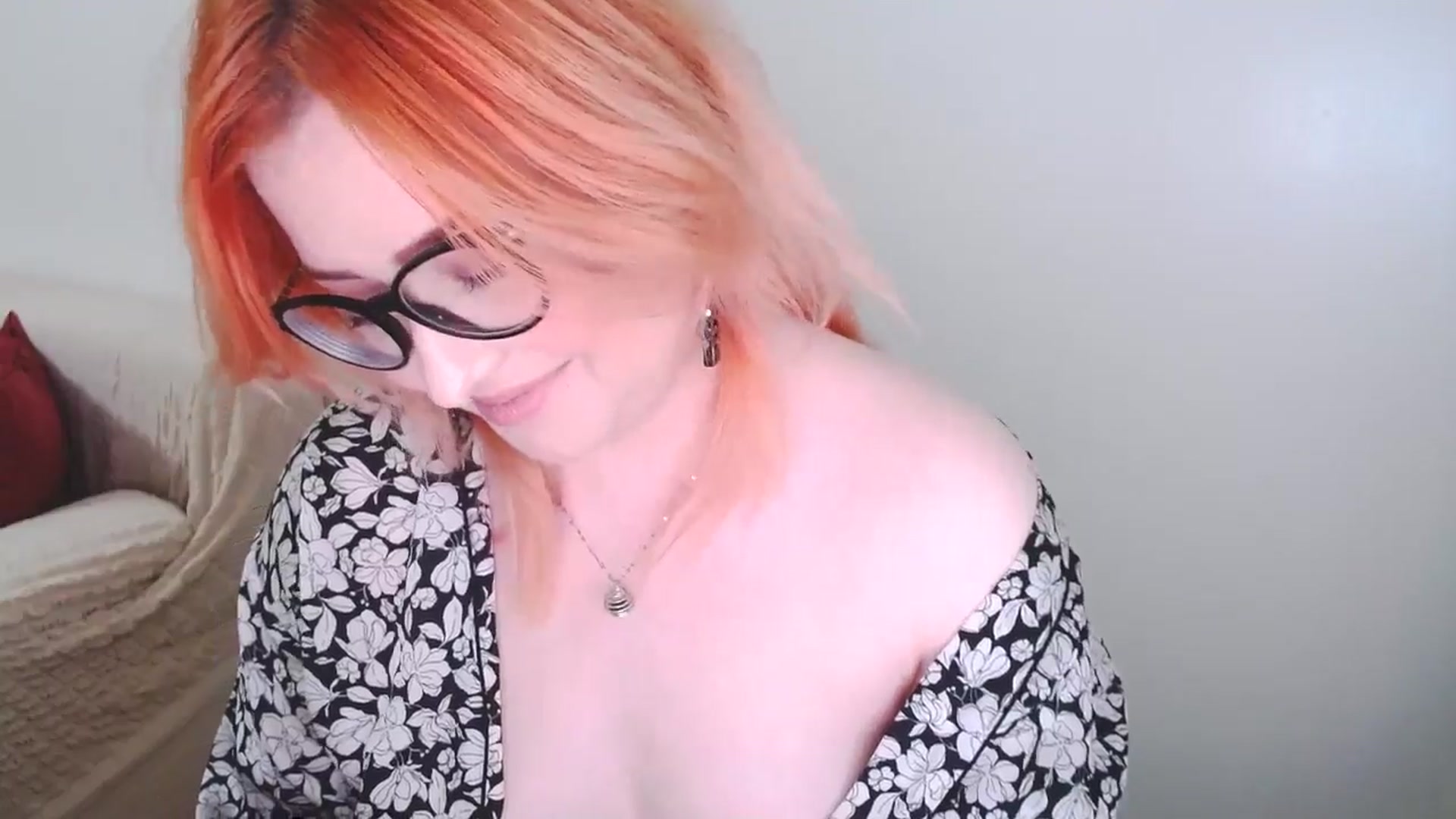 Gallery image thumbnail from EvaStar19's myfreecams stream on, 11/30/2024, 12:35 image 10 of 20