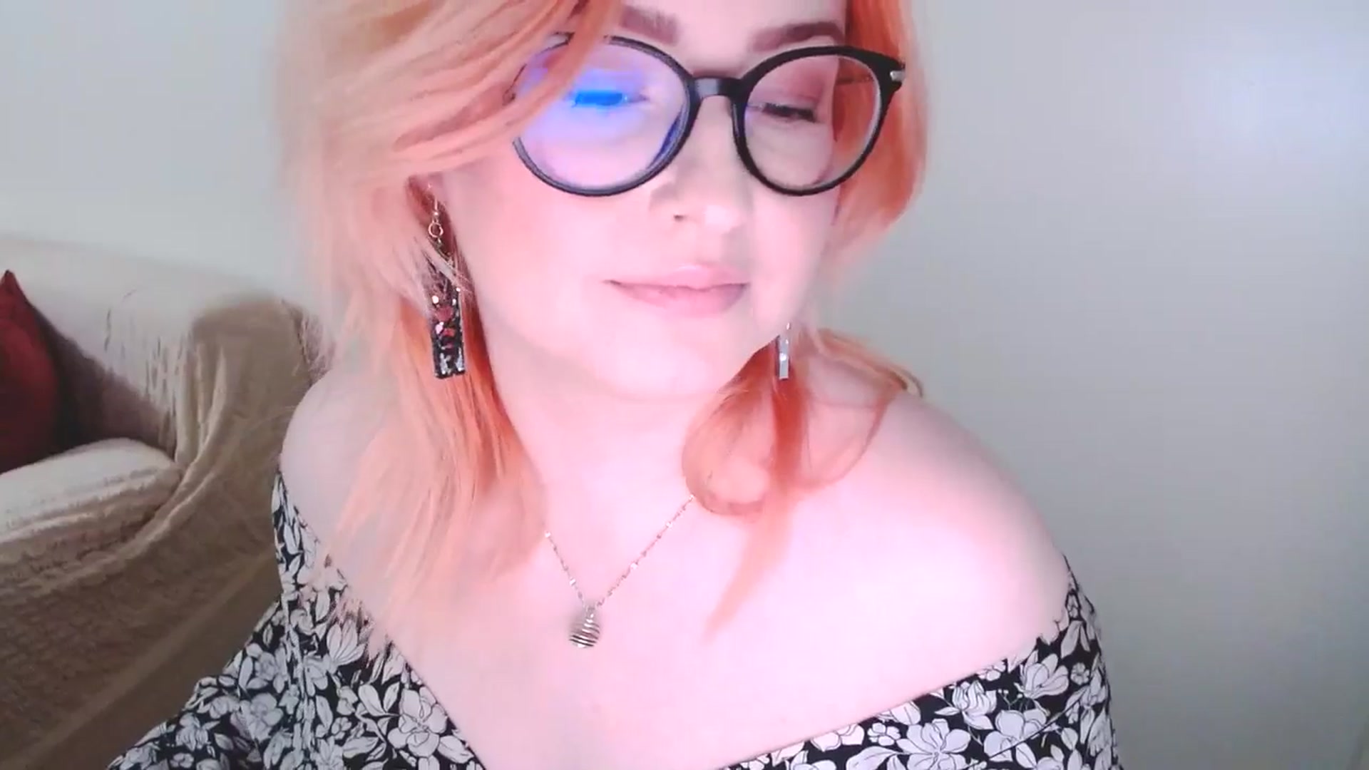 Gallery image thumbnail from EvaStar19's myfreecams stream on, 11/30/2024, 14:27 image 10 of 20
