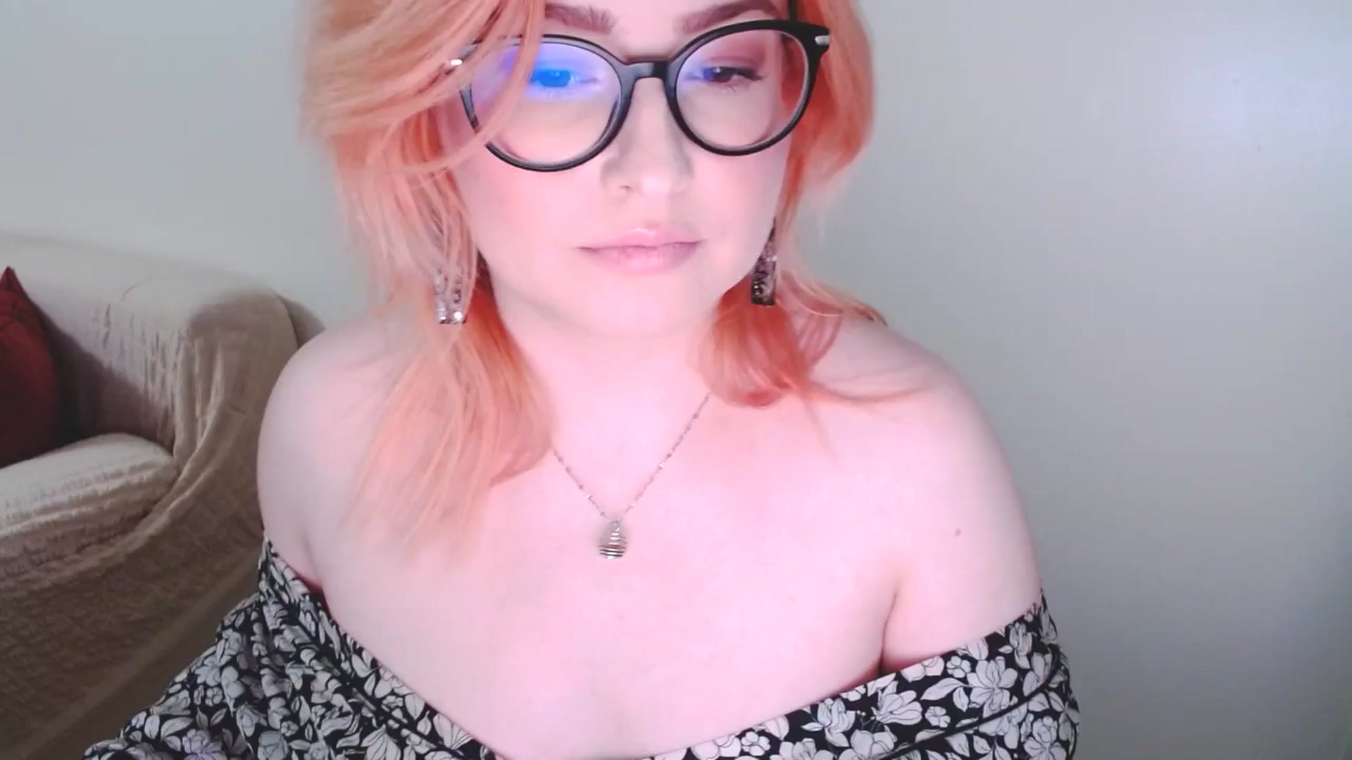 Gallery image thumbnail from EvaStar19's myfreecams stream on, 11/30/2024, 14:27 image 1 of 20