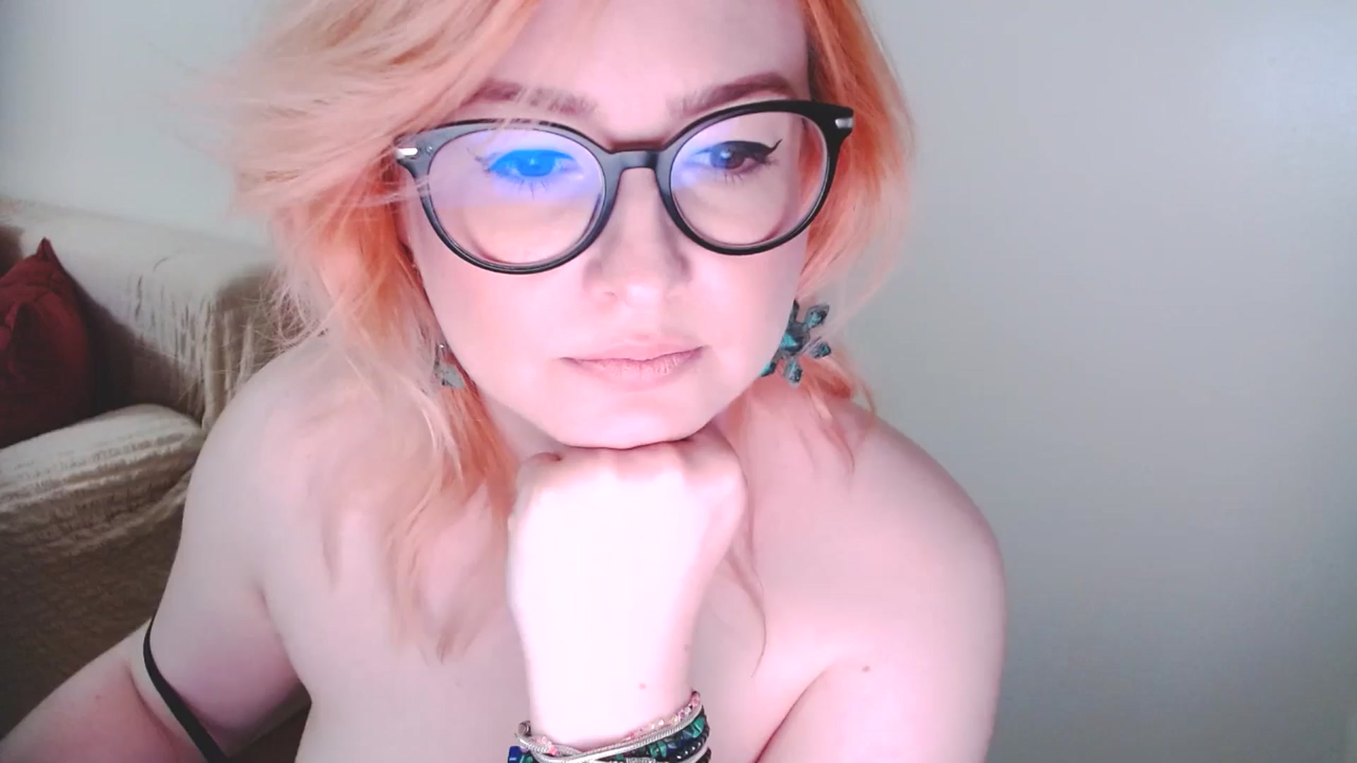 Gallery image thumbnail from EvaStar19's myfreecams stream on, 12/08/2024, 17:06 image 20 of 20