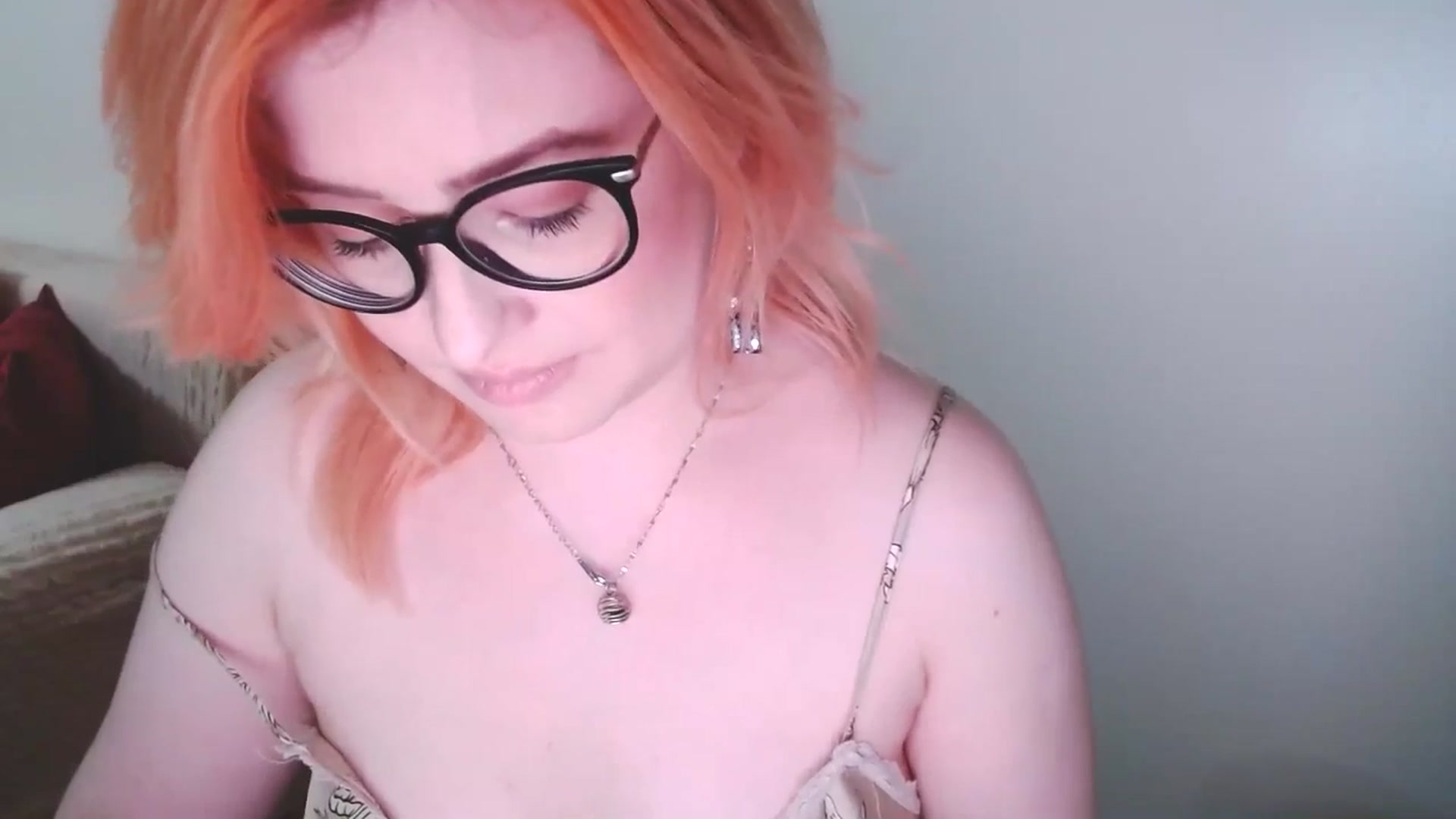 Gallery image thumbnail from EvaStar19's myfreecams stream on, 12/14/2024, 15:01 image 8 of 20