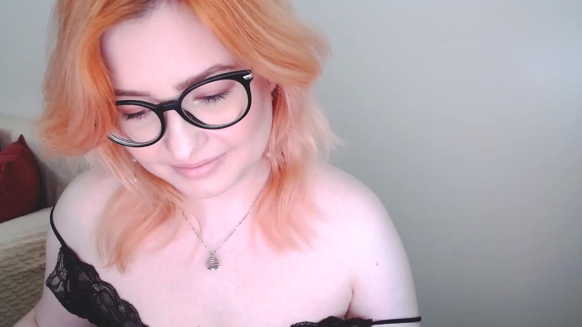 Gallery image thumbnail from EvaStar19's myfreecams stream on, 12/15/2024, 13:03 image 5 of 20