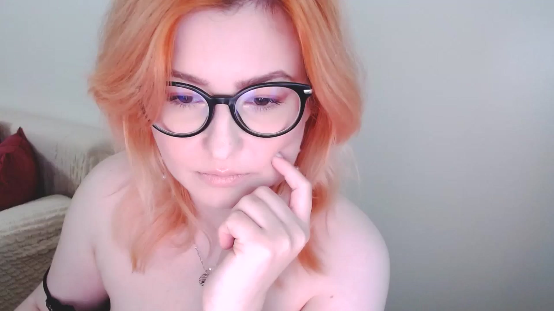 Gallery image thumbnail from EvaStar19's myfreecams stream on, 12/15/2024, 14:09 image 1 of 20