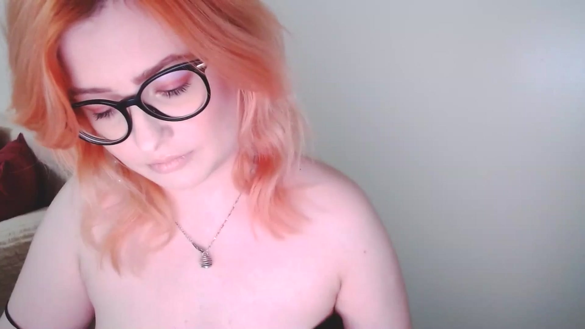 Gallery image thumbnail from EvaStar19's myfreecams stream on, 12/15/2024, 15:05 image 7 of 20