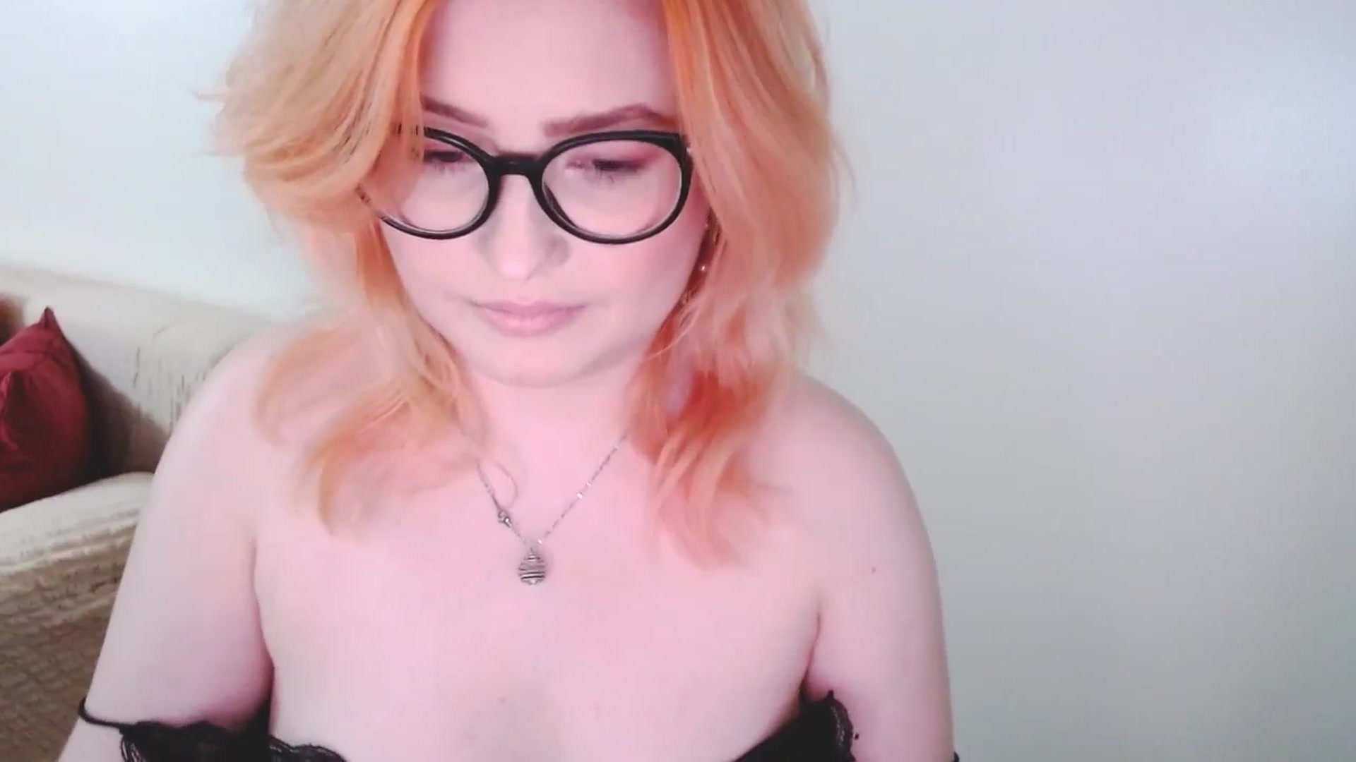 Gallery image thumbnail from EvaStar19's myfreecams stream on, 12/15/2024, 15:48 image 8 of 20