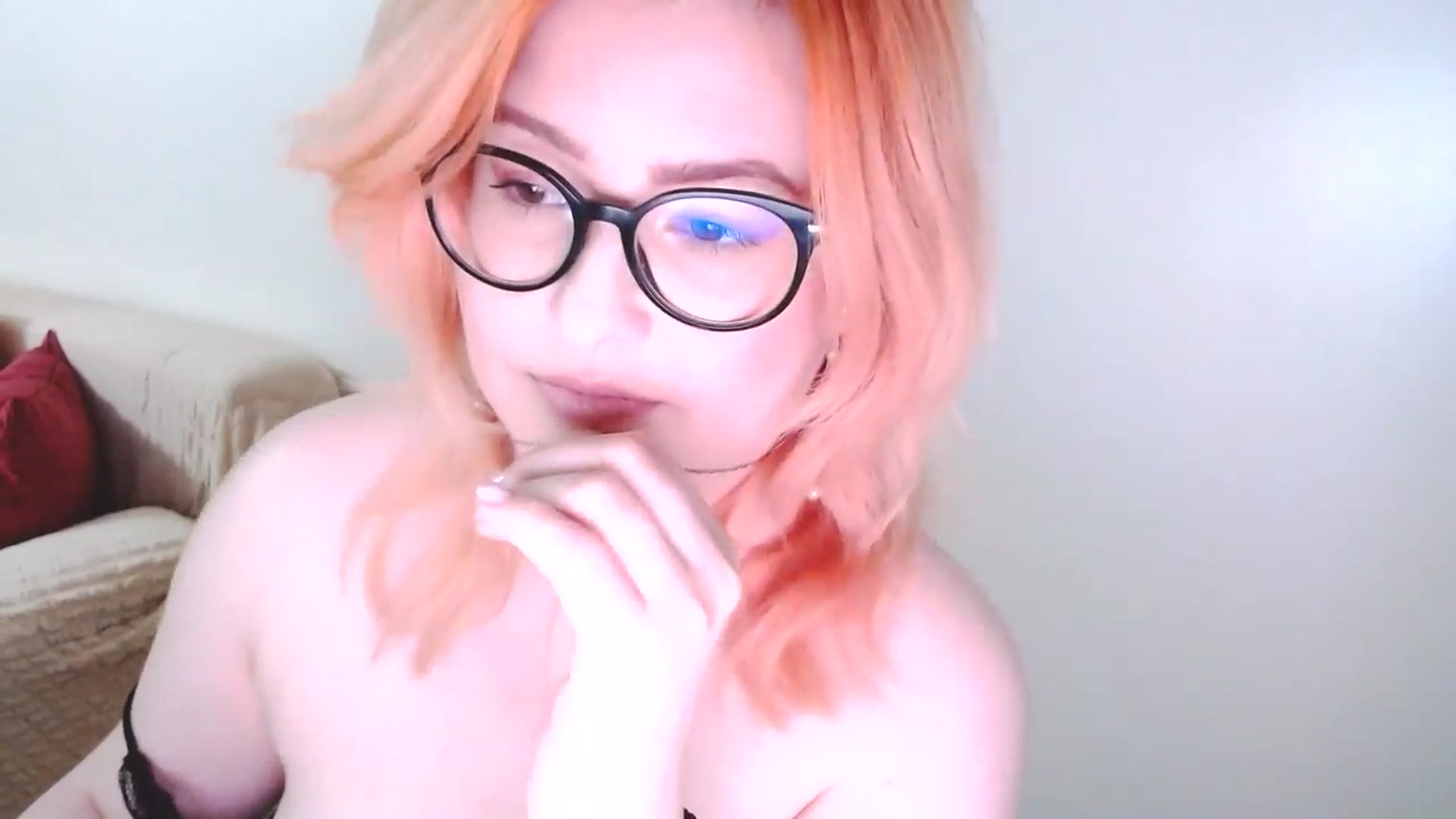 Gallery image thumbnail from EvaStar19's myfreecams stream on, 12/15/2024, 17:13 image 8 of 20