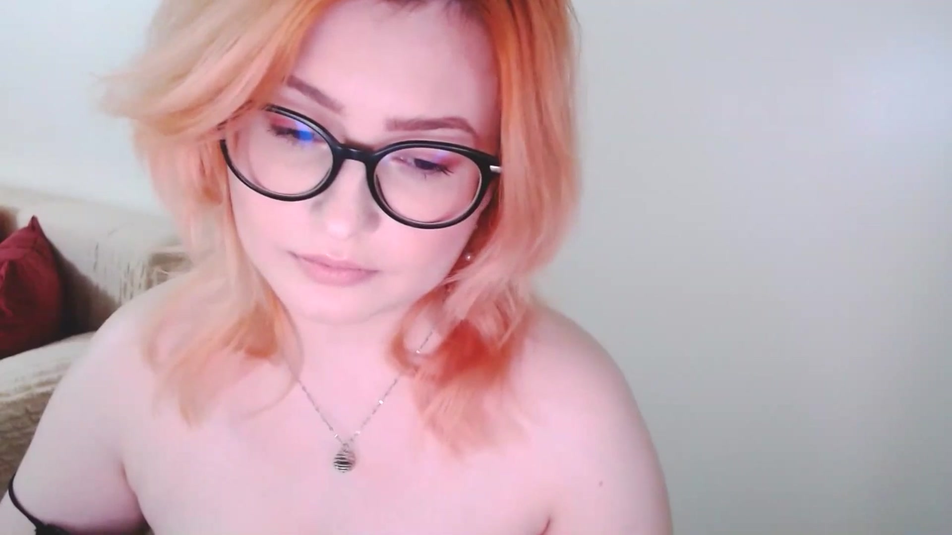 Gallery image thumbnail from EvaStar19's myfreecams stream on, 12/15/2024, 17:13 image 11 of 20