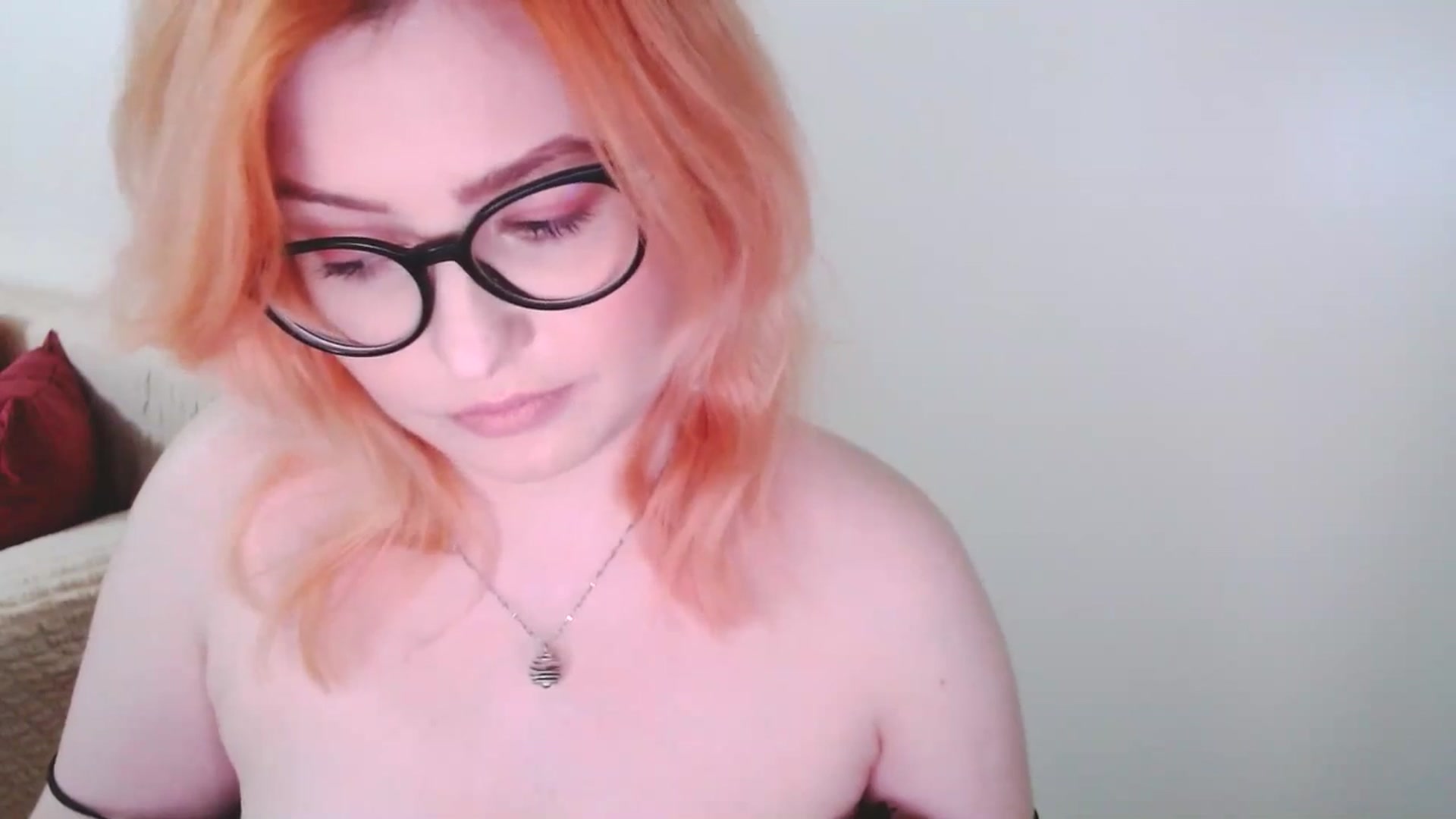 Gallery image thumbnail from EvaStar19's myfreecams stream on, 12/15/2024, 17:13 image 12 of 20