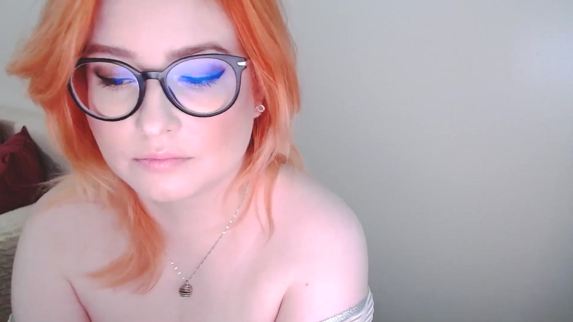 Gallery image thumbnail from EvaStar19's myfreecams stream on, 12/18/2024, 13:26 image 4 of 20