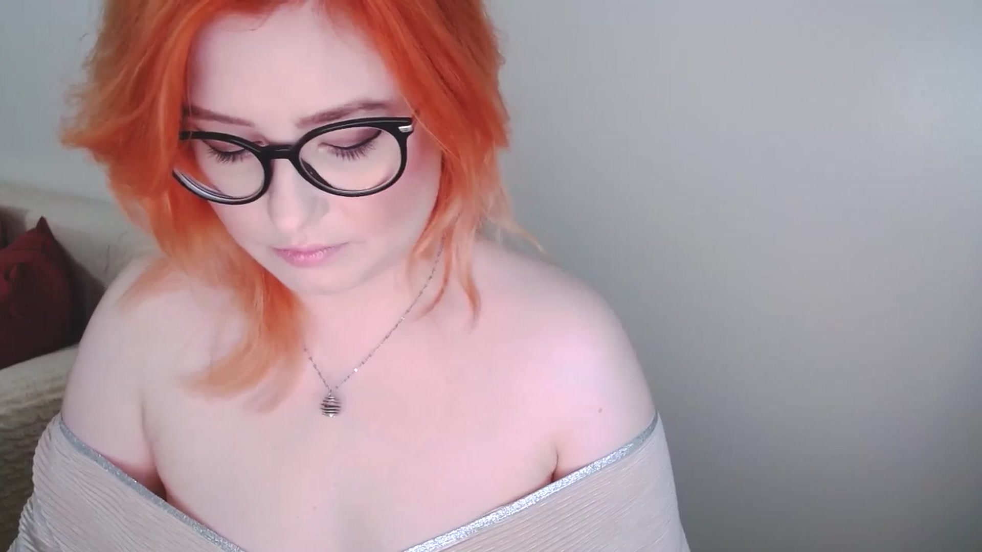 Gallery image thumbnail from EvaStar19's myfreecams stream on, 12/18/2024, 13:26 image 6 of 20