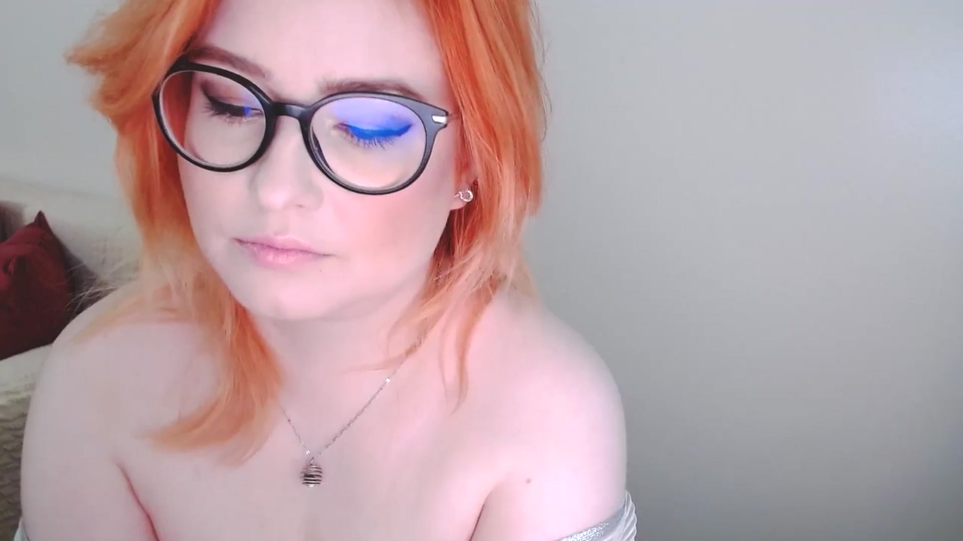 Gallery image thumbnail from EvaStar19's myfreecams stream on, 12/18/2024, 13:26 image 3 of 20