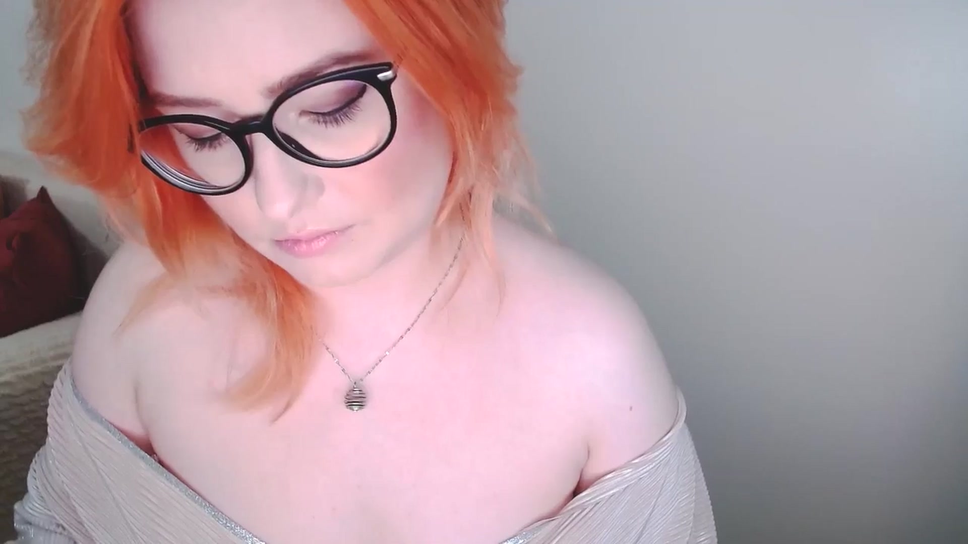 Gallery image thumbnail from EvaStar19's myfreecams stream on, 12/18/2024, 13:26 image 16 of 20