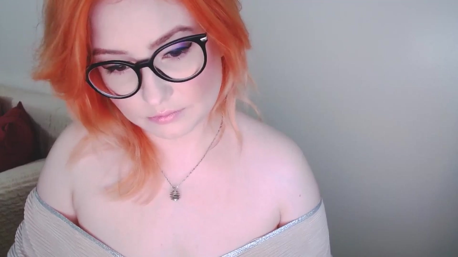 Gallery image thumbnail from EvaStar19's myfreecams stream on, 12/18/2024, 13:26 image 5 of 20
