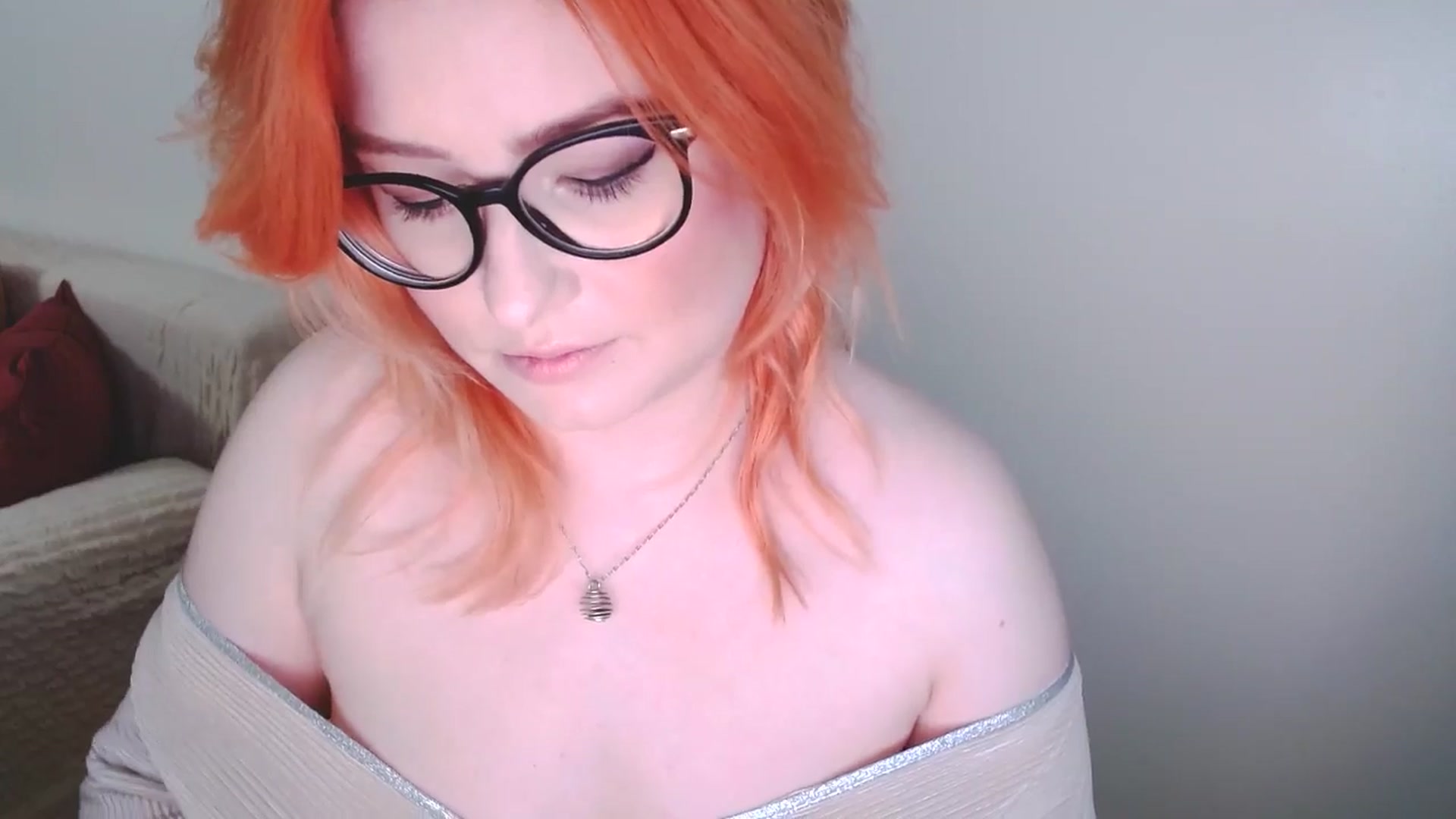 Gallery image thumbnail from EvaStar19's myfreecams stream on, 12/18/2024, 14:10 image 5 of 20
