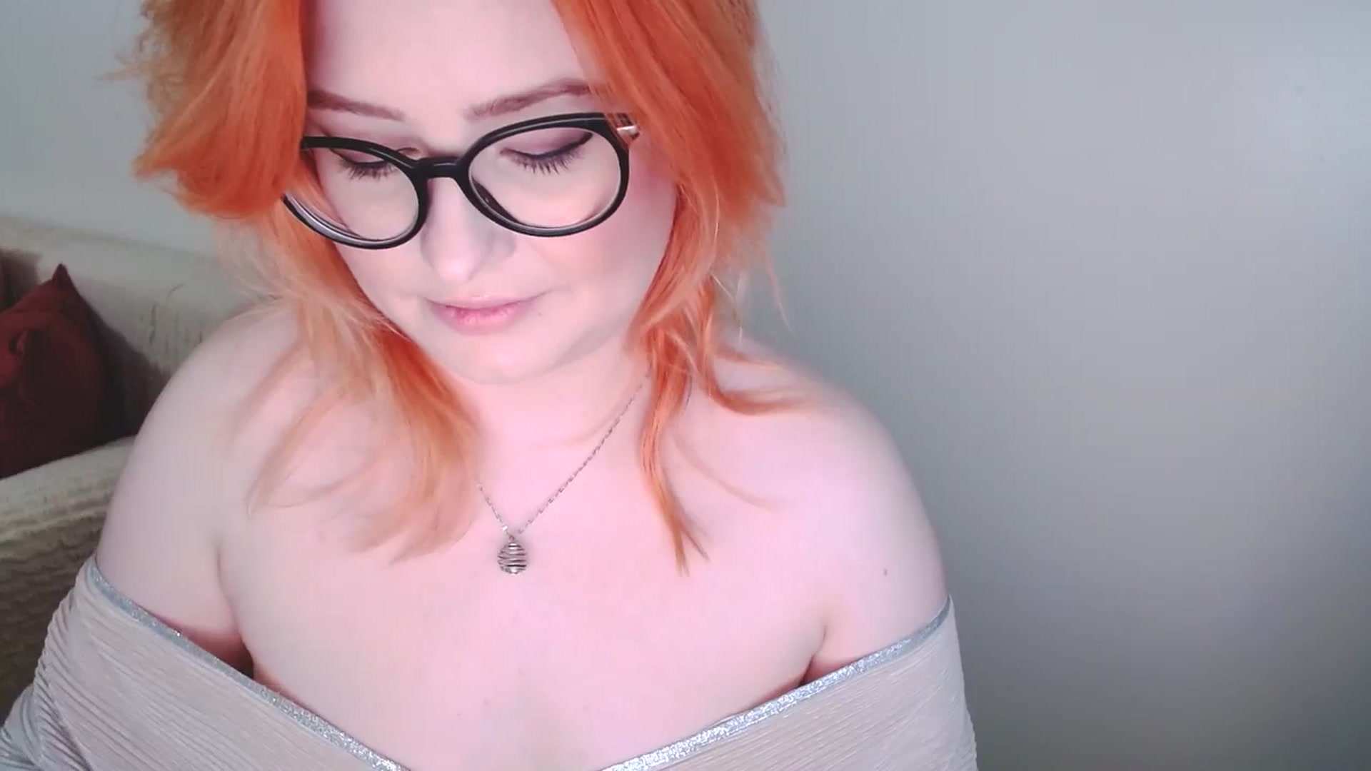 Gallery image thumbnail from EvaStar19's myfreecams stream on, 12/18/2024, 14:10 image 4 of 20