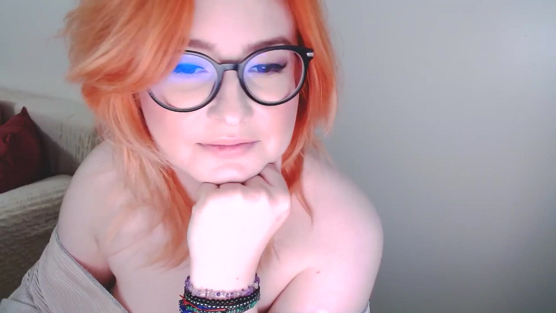 Gallery image thumbnail from EvaStar19's myfreecams stream on, 12/18/2024, 14:10 image 7 of 20