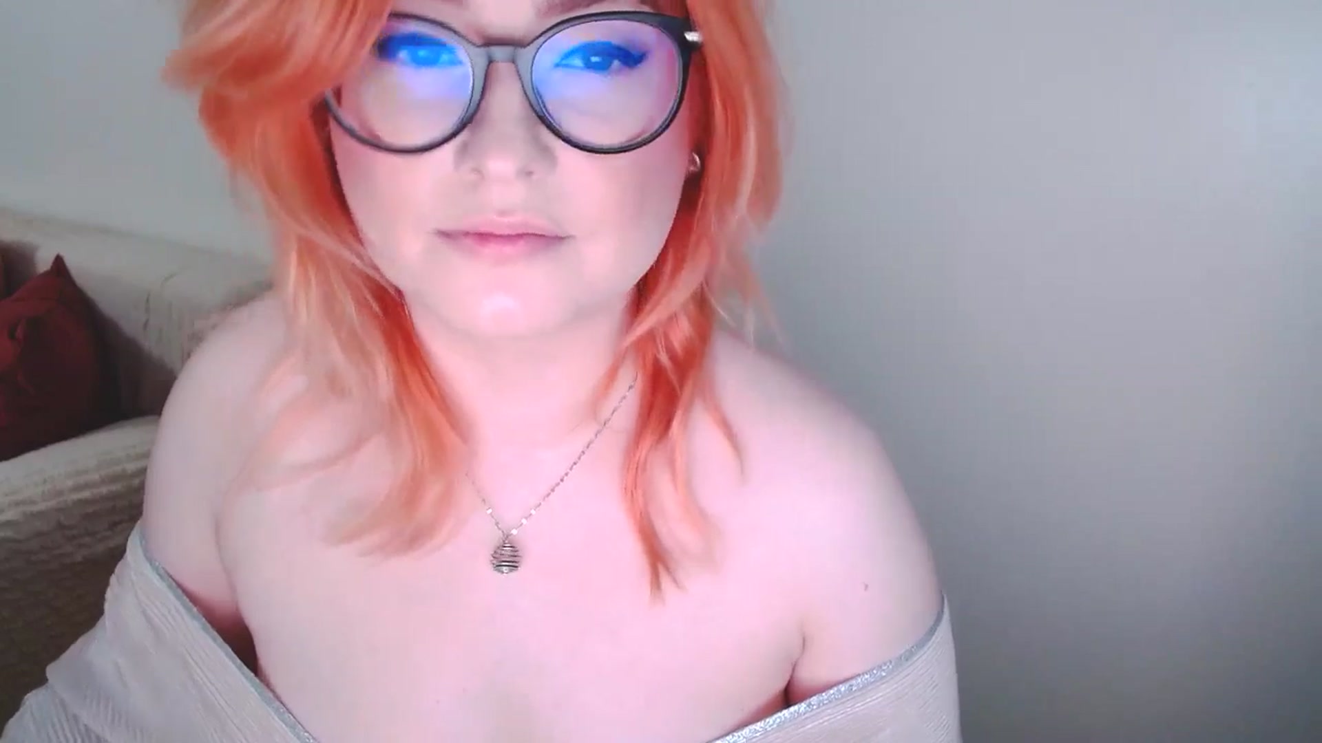 Gallery image thumbnail from EvaStar19's myfreecams stream on, 12/18/2024, 14:10 image 15 of 20