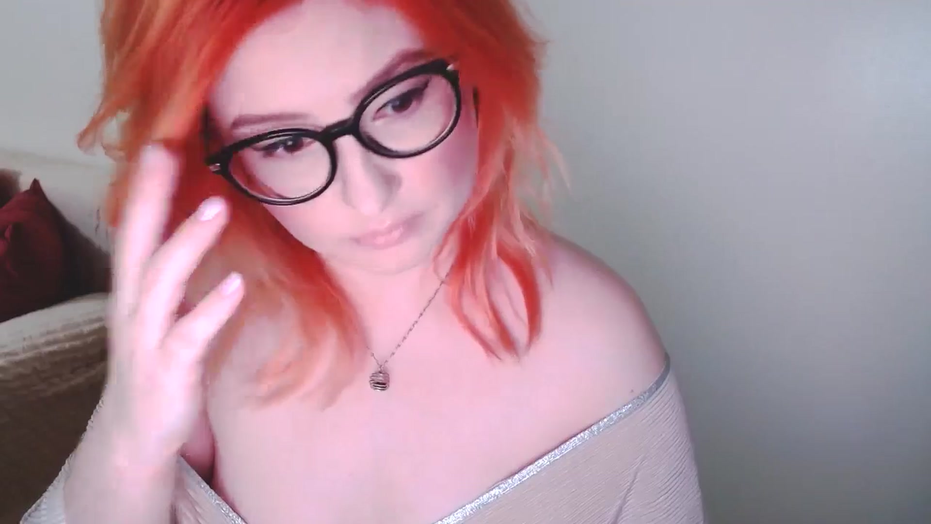 Gallery image thumbnail from EvaStar19's myfreecams stream on, 12/18/2024, 15:34 image 6 of 20