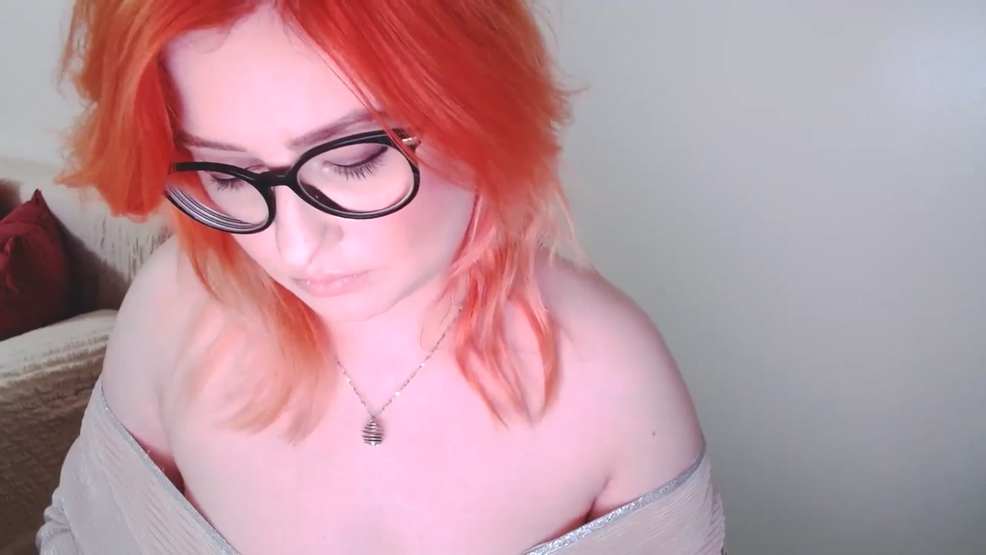 Gallery image thumbnail from EvaStar19's myfreecams stream on, 12/18/2024, 15:34 image 16 of 20