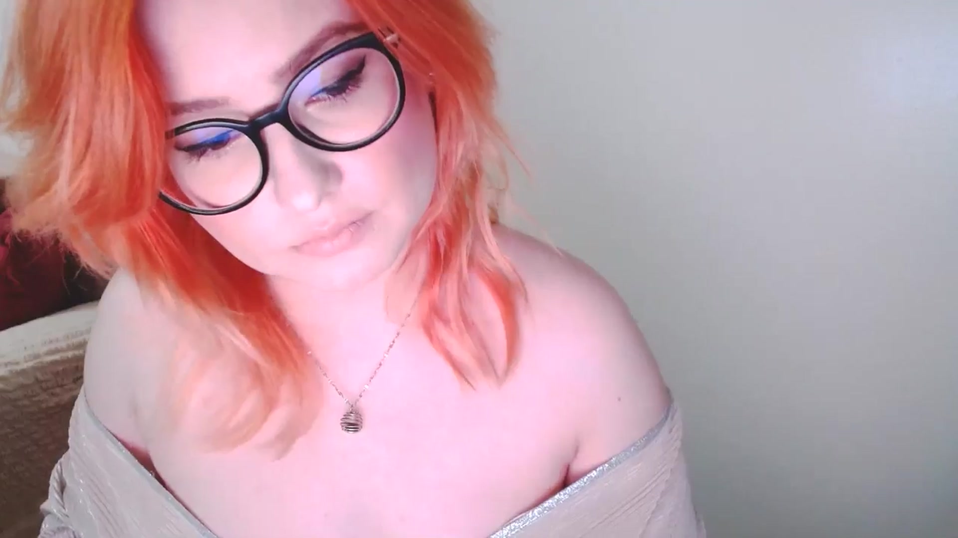 Gallery image thumbnail from EvaStar19's myfreecams stream on, 12/18/2024, 15:34 image 19 of 20
