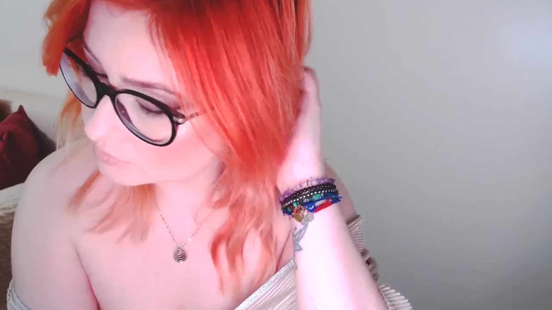 Gallery image thumbnail from EvaStar19's myfreecams stream on, 12/18/2024, 15:34 image 12 of 20
