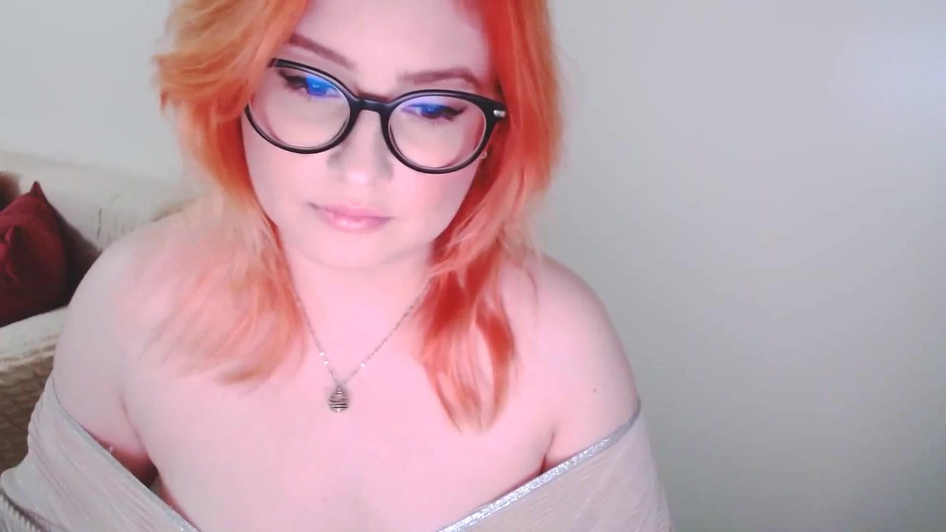 Gallery image thumbnail from EvaStar19's myfreecams stream on, 12/18/2024, 16:42 image 15 of 20