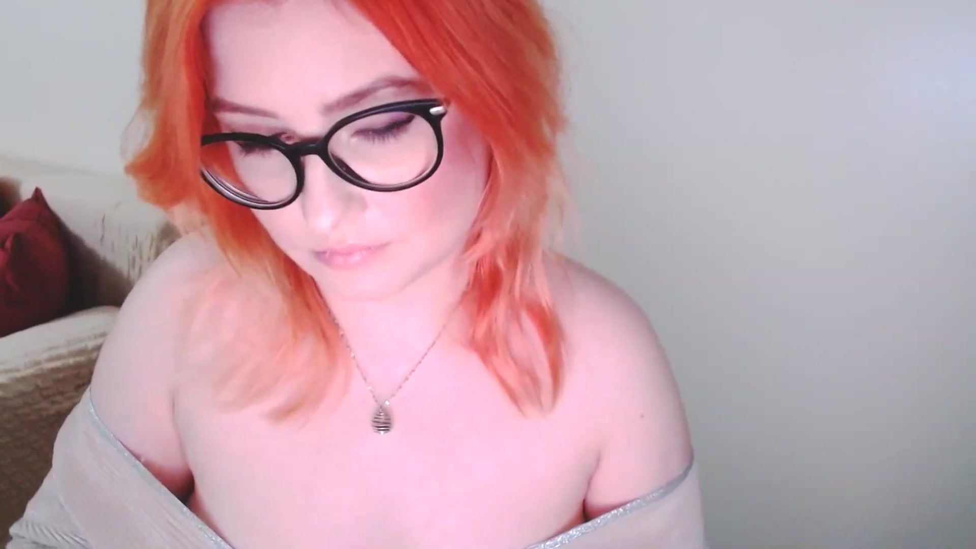 Gallery image thumbnail from EvaStar19's myfreecams stream on, 12/18/2024, 16:42 image 17 of 20