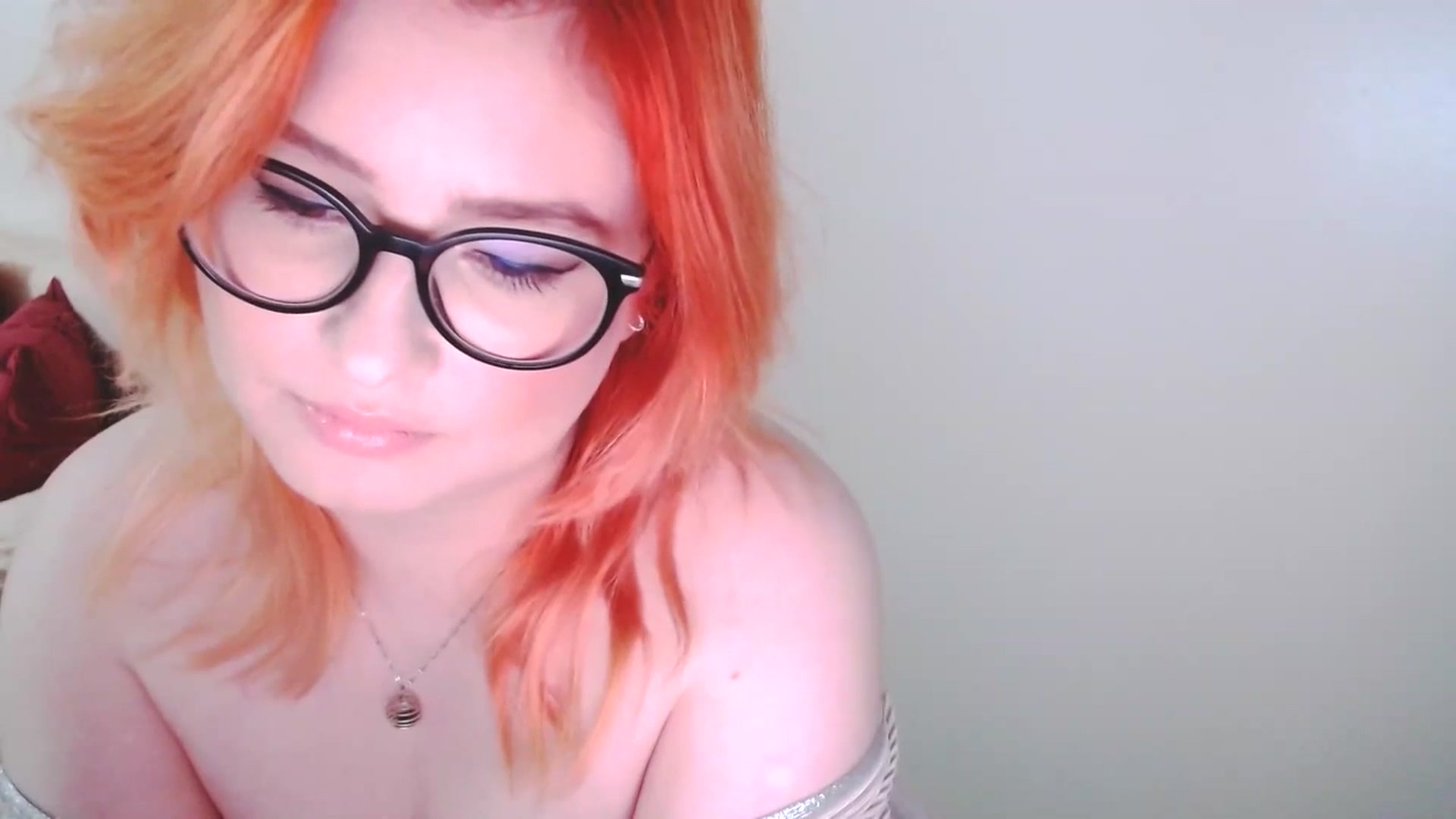 Gallery image thumbnail from EvaStar19's myfreecams stream on, 12/18/2024, 16:42 image 6 of 20