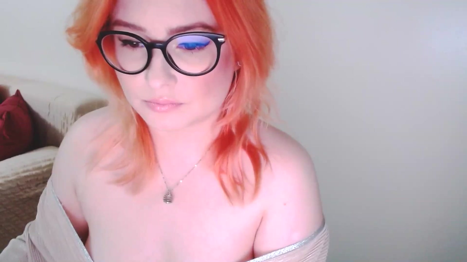 Gallery image thumbnail from EvaStar19's myfreecams stream on, 12/18/2024, 16:42 image 10 of 20