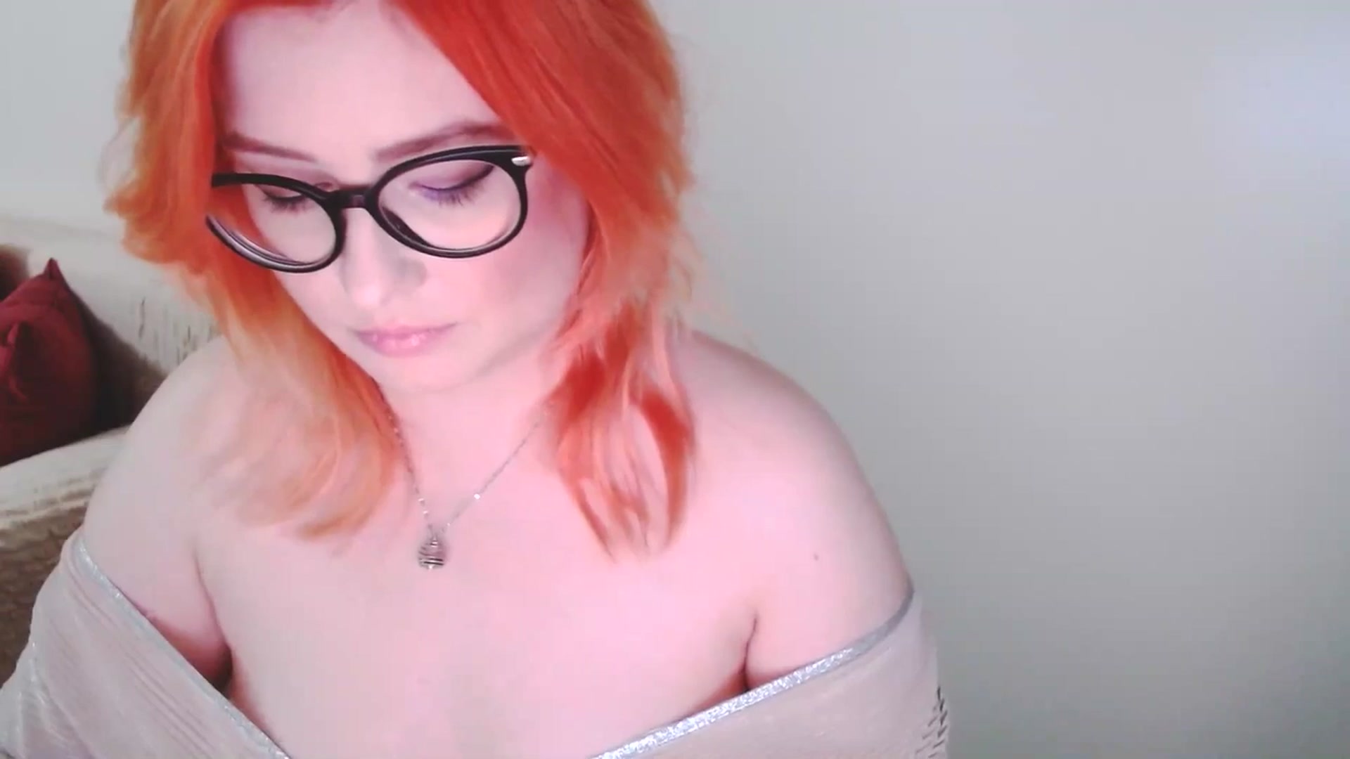 Gallery image thumbnail from EvaStar19's myfreecams stream on, 12/18/2024, 16:42 image 13 of 20
