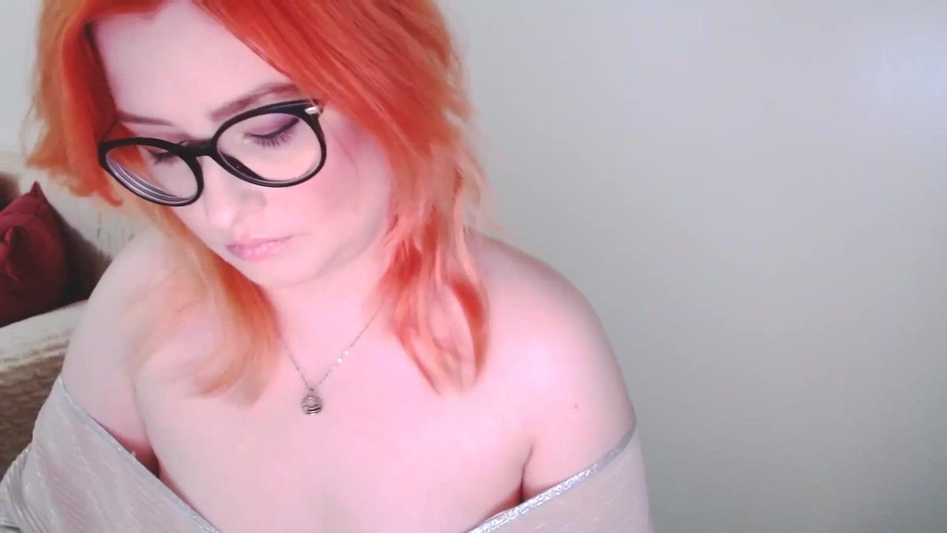Gallery image thumbnail from EvaStar19's myfreecams stream on, 12/18/2024, 16:42 image 7 of 20
