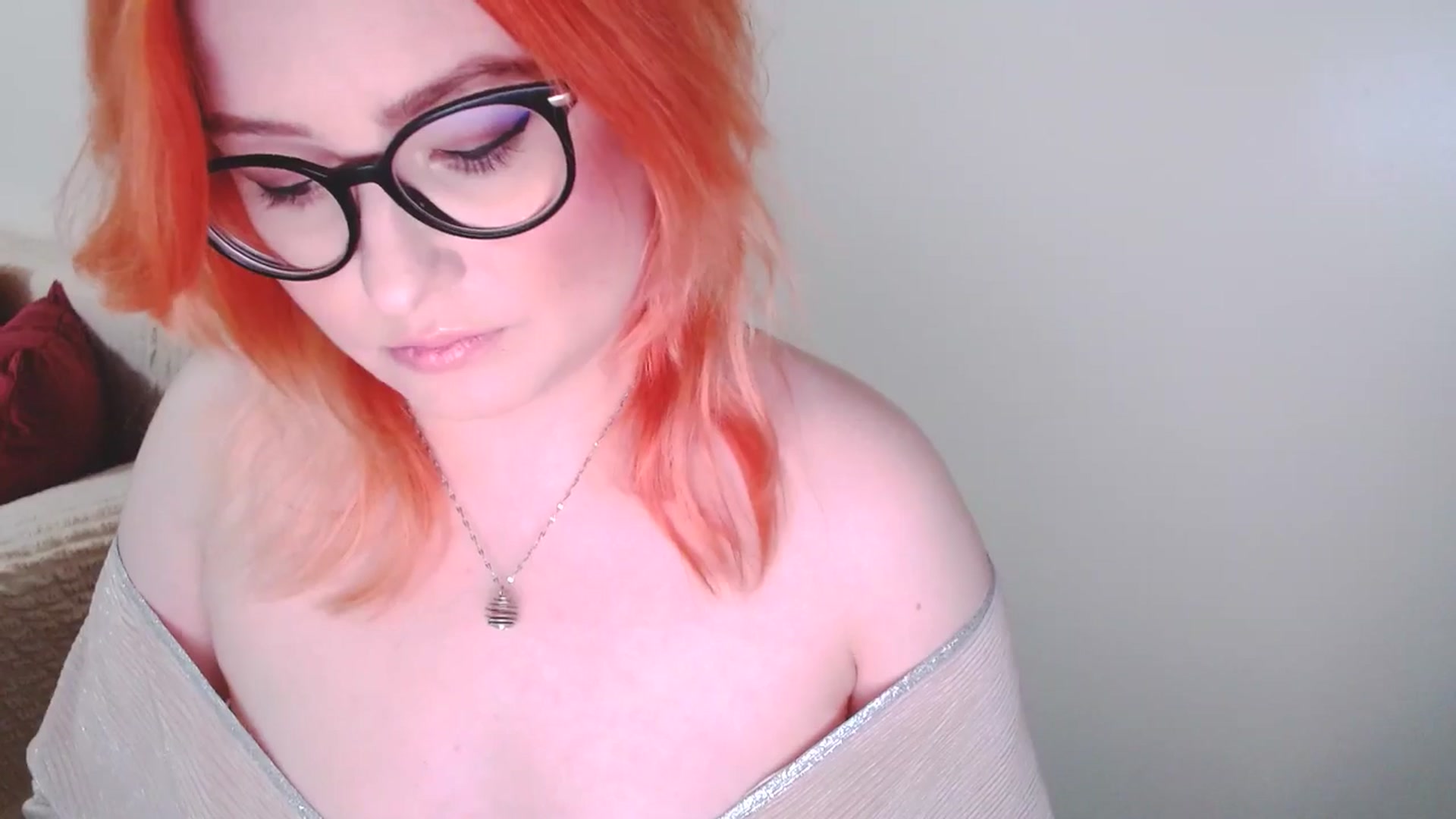Gallery image thumbnail from EvaStar19's myfreecams stream on, 12/18/2024, 16:42 image 19 of 20