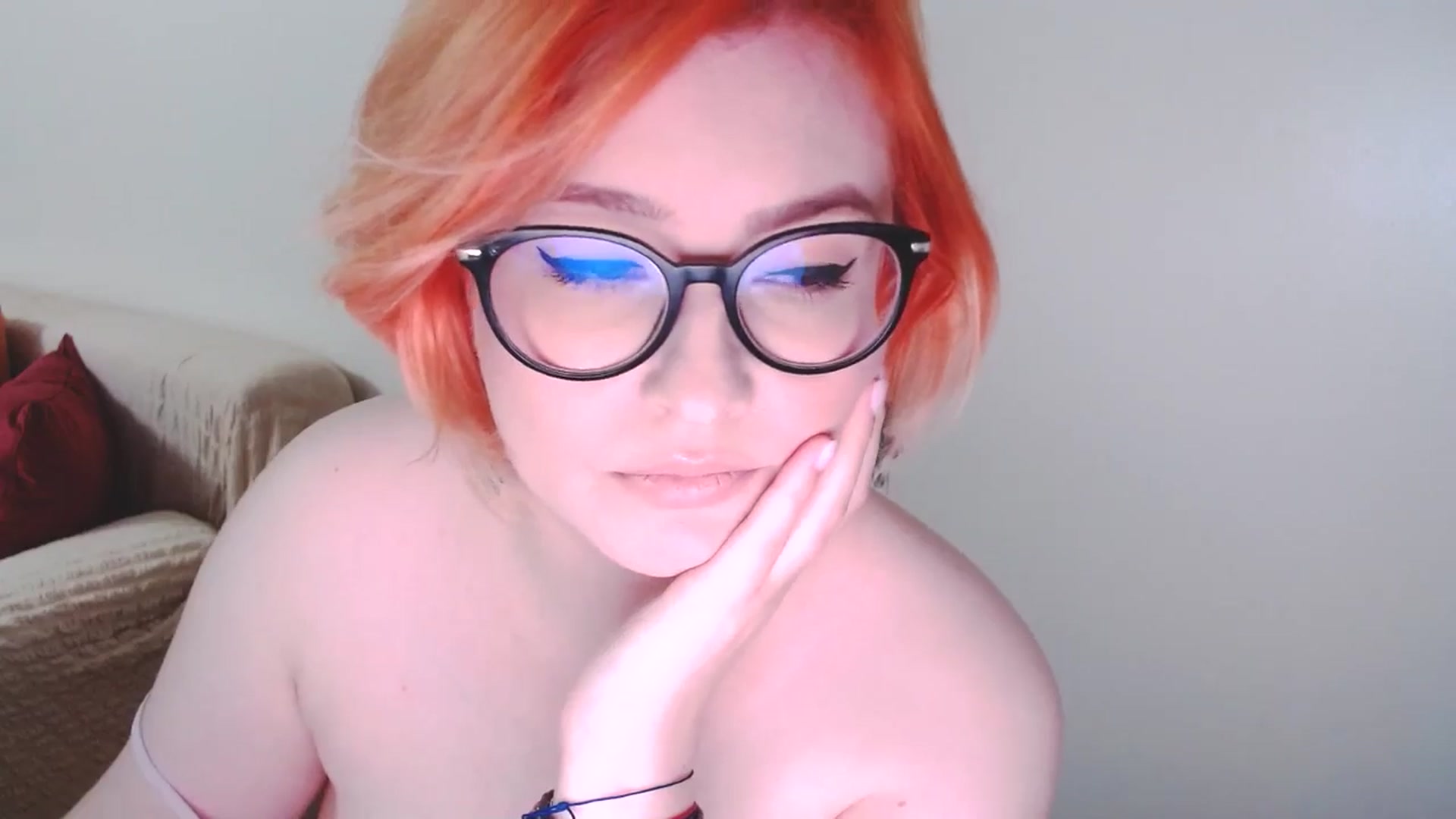 Gallery image thumbnail from EvaStar19's myfreecams stream on, 12/21/2024, 16:13 image 5 of 20