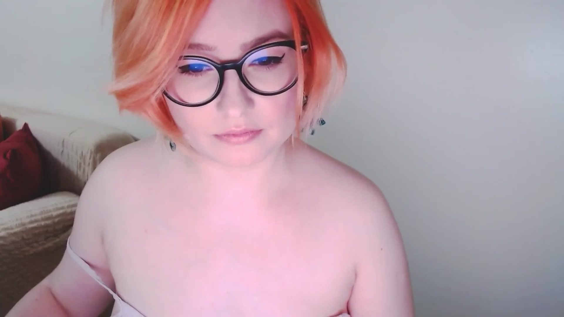 Gallery image thumbnail from EvaStar19's myfreecams stream on, 12/21/2024, 17:40 image 6 of 20