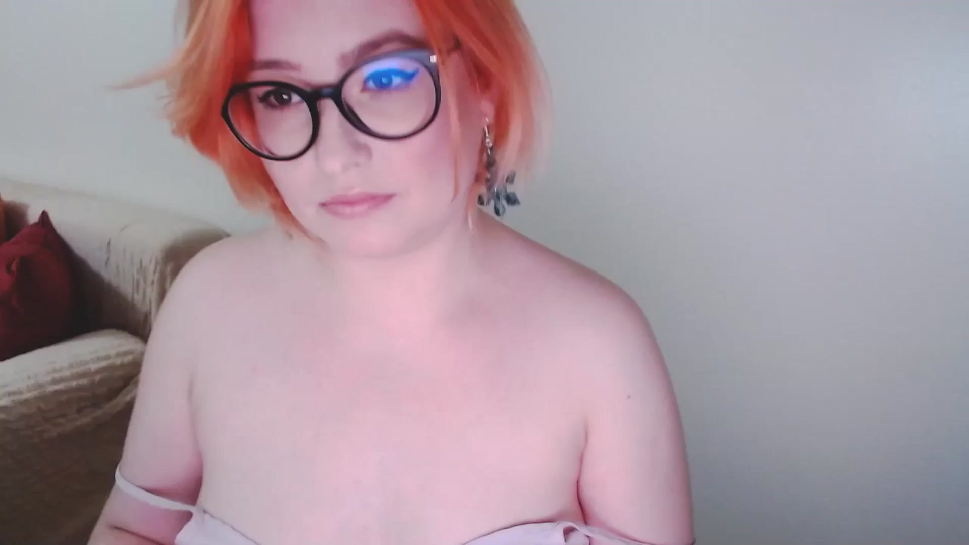 Gallery image thumbnail from EvaStar19's myfreecams stream on, 12/21/2024, 17:40 image 1 of 20