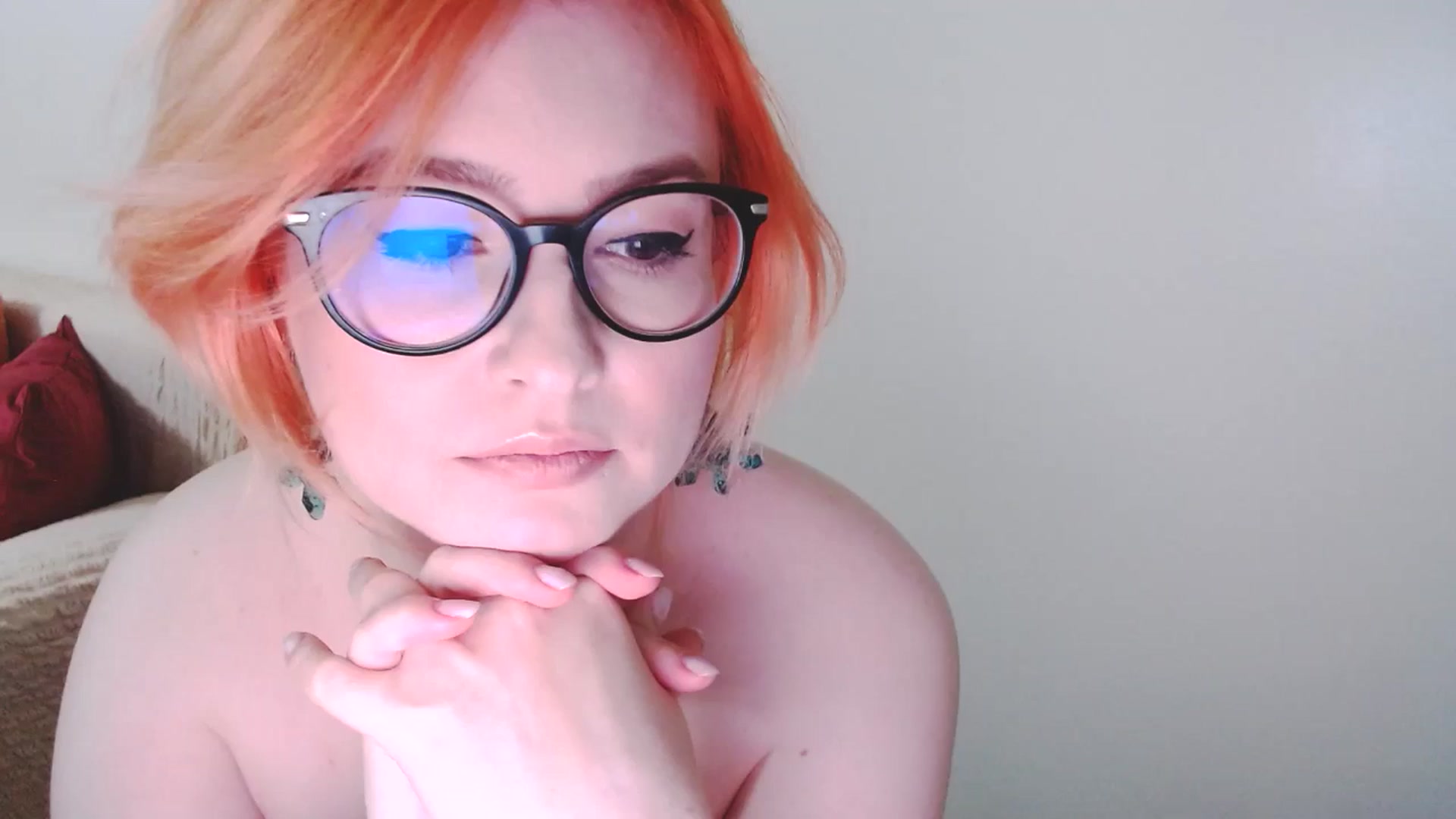 Gallery image thumbnail from EvaStar19's myfreecams stream on, 12/21/2024, 17:40 image 2 of 20