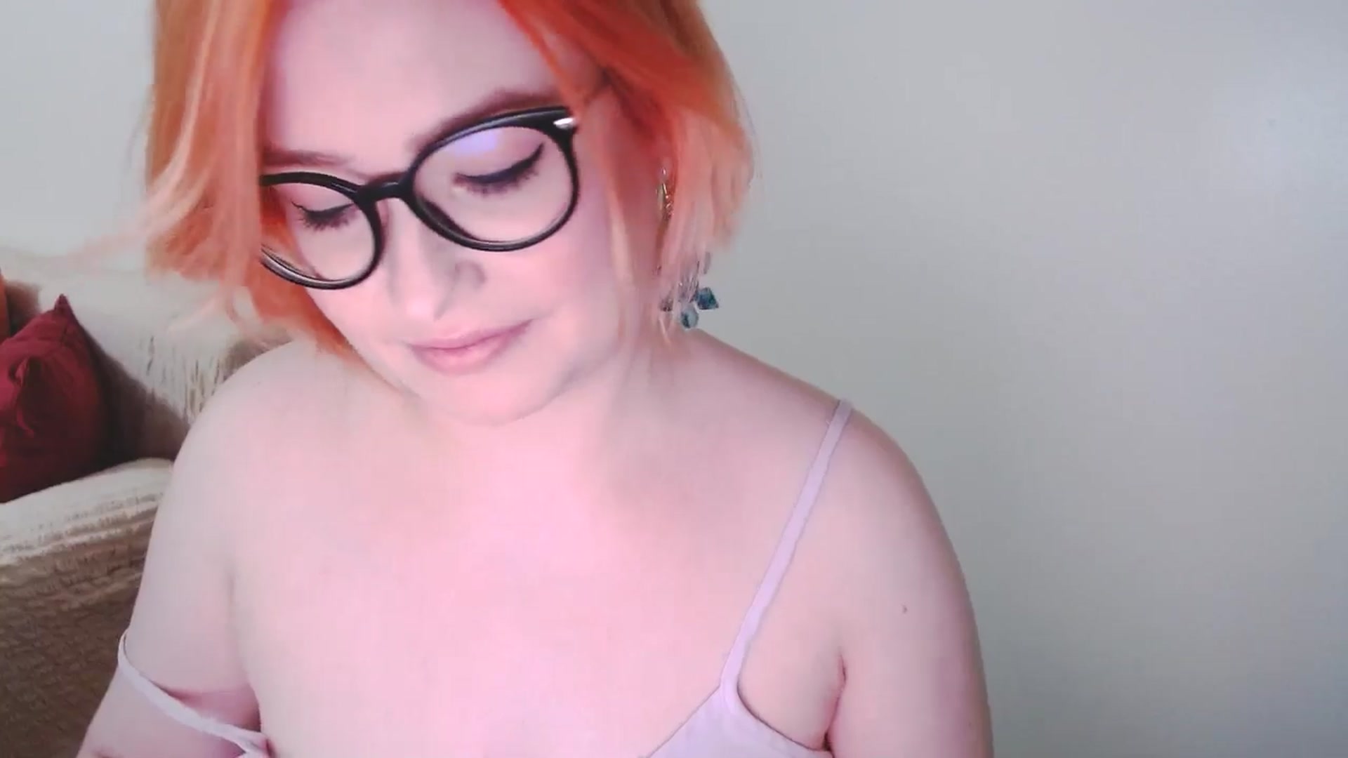 Gallery image thumbnail from EvaStar19's myfreecams stream on, 12/21/2024, 17:40 image 3 of 20