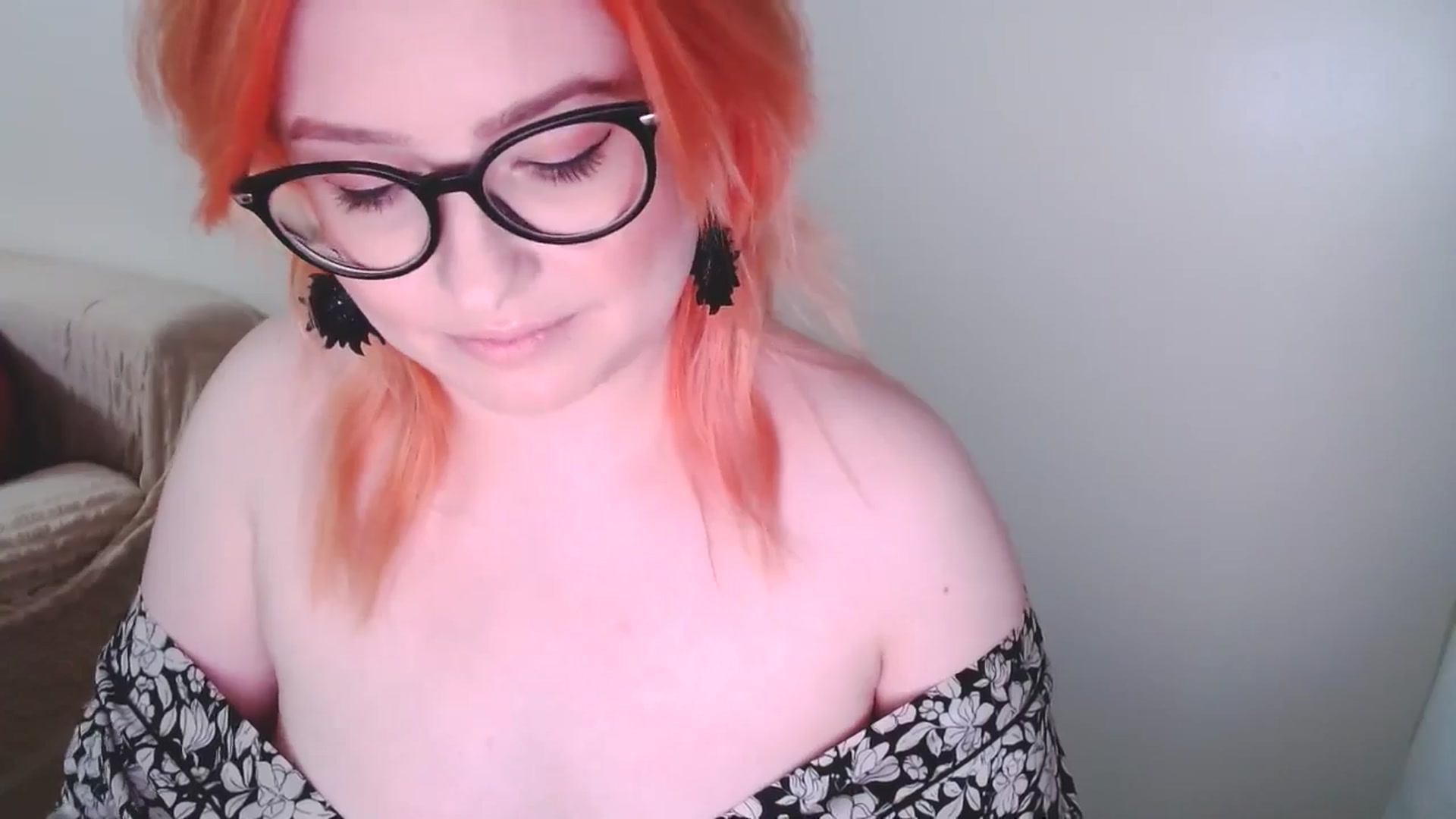 Gallery image thumbnail from EvaStar19's myfreecams stream on, 12/22/2024, 15:20 image 2 of 20