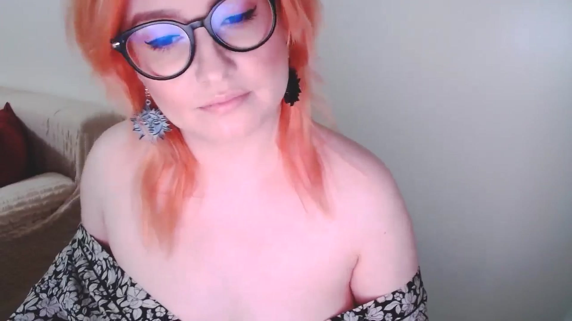 Gallery image thumbnail from EvaStar19's myfreecams stream on, 12/22/2024, 15:20 image 6 of 20