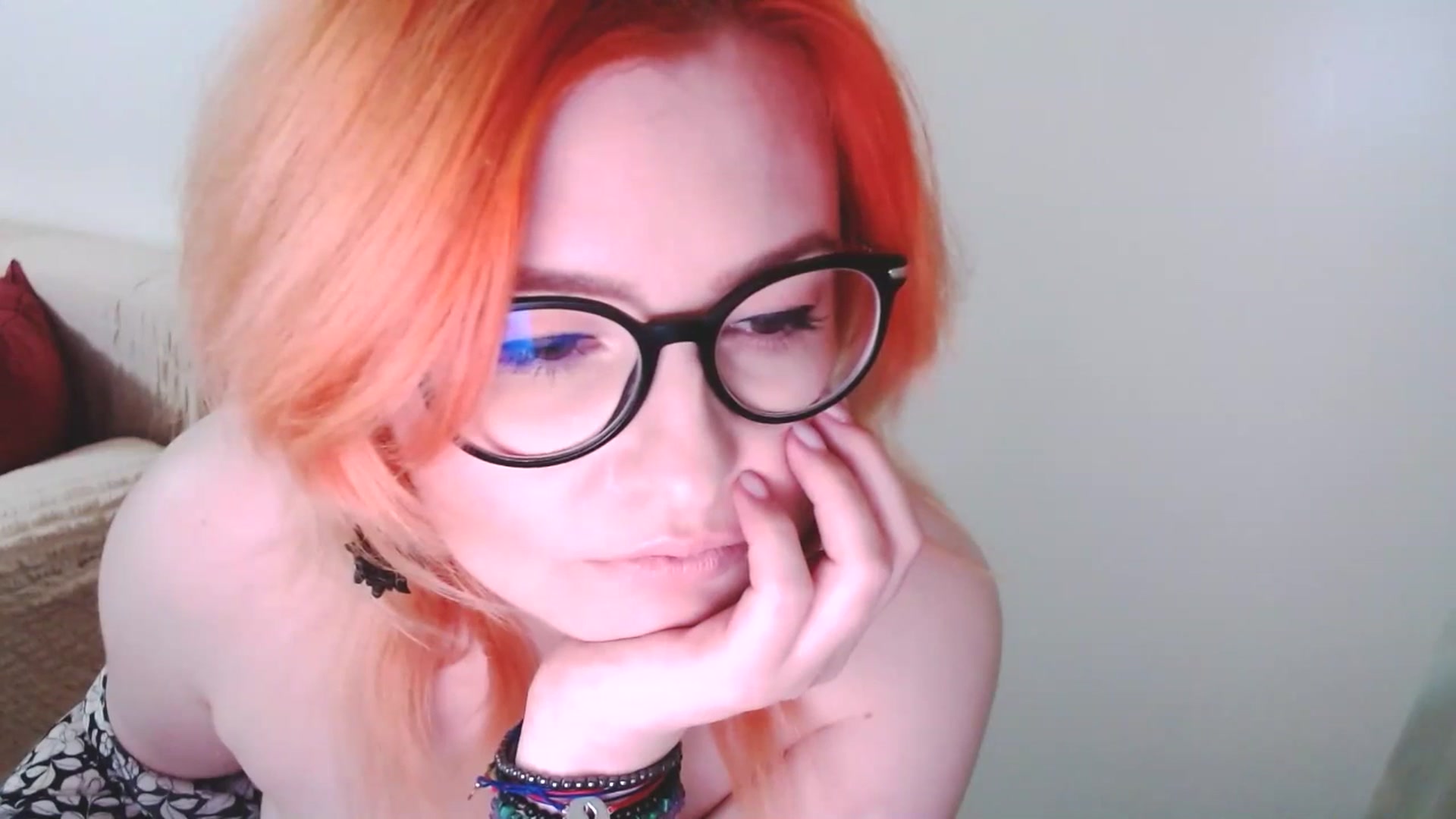 Gallery image thumbnail from EvaStar19's myfreecams stream on, 12/22/2024, 16:02 image 12 of 20
