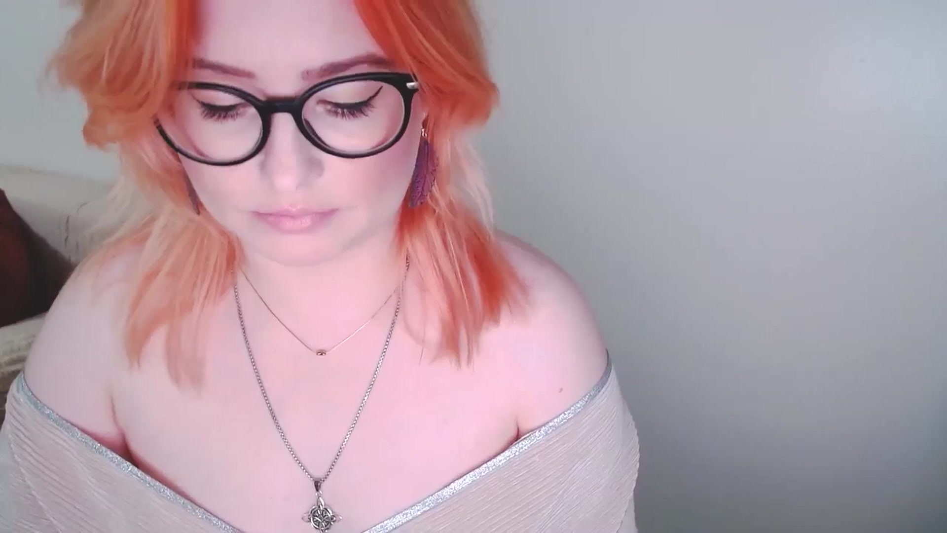 Gallery image thumbnail from EvaStar19's myfreecams stream on, 12/28/2024, 13:46 image 16 of 20